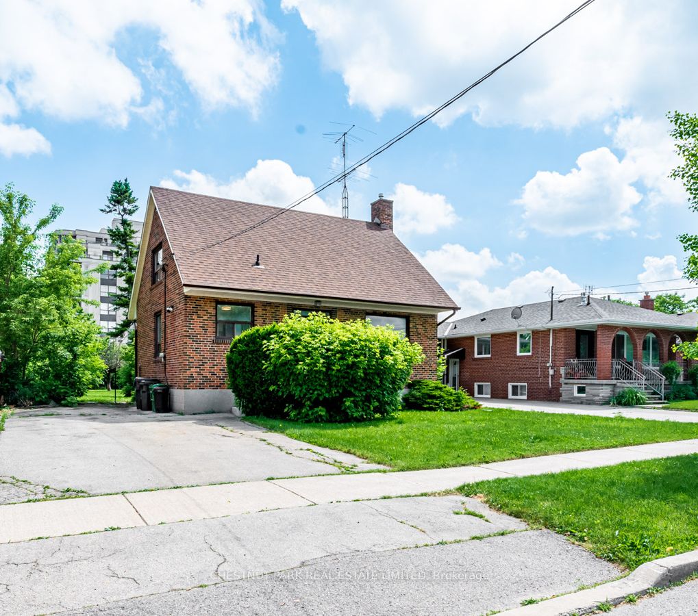 217 Cocksfield Ave