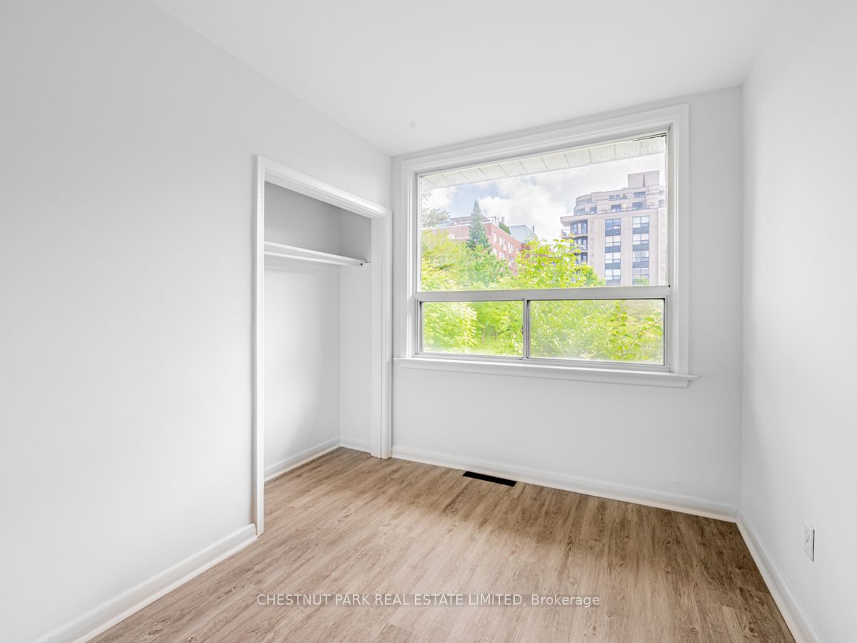 217 Cocksfield Ave