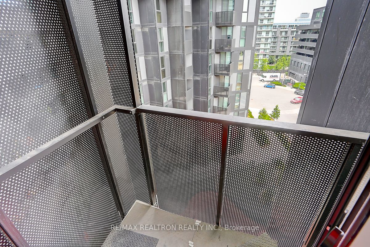 30 Tretti Way #602