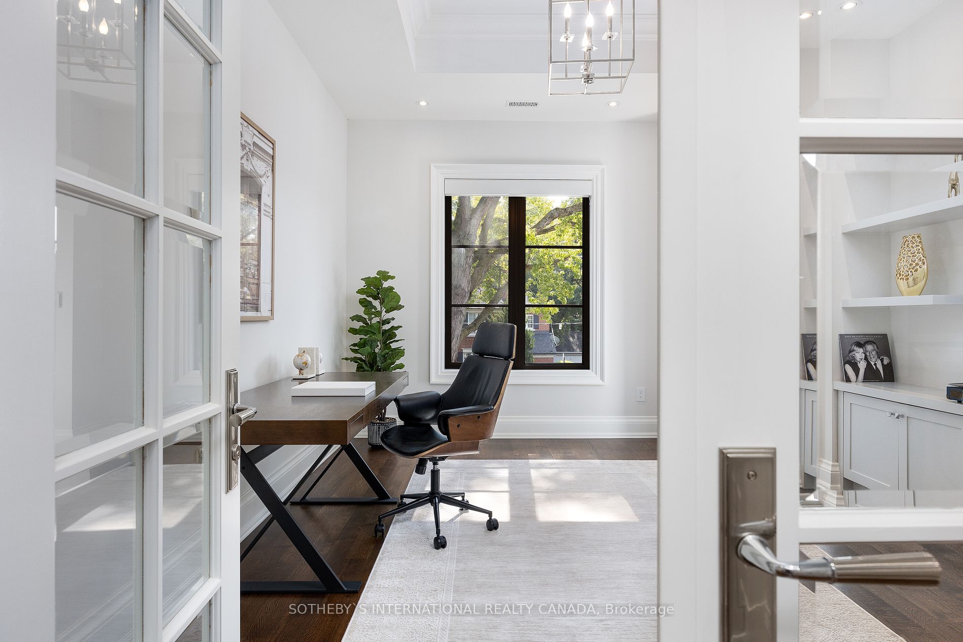 22 Hillhurst Blvd