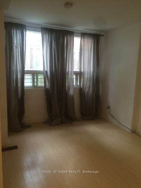 210 Mccaul Street #B