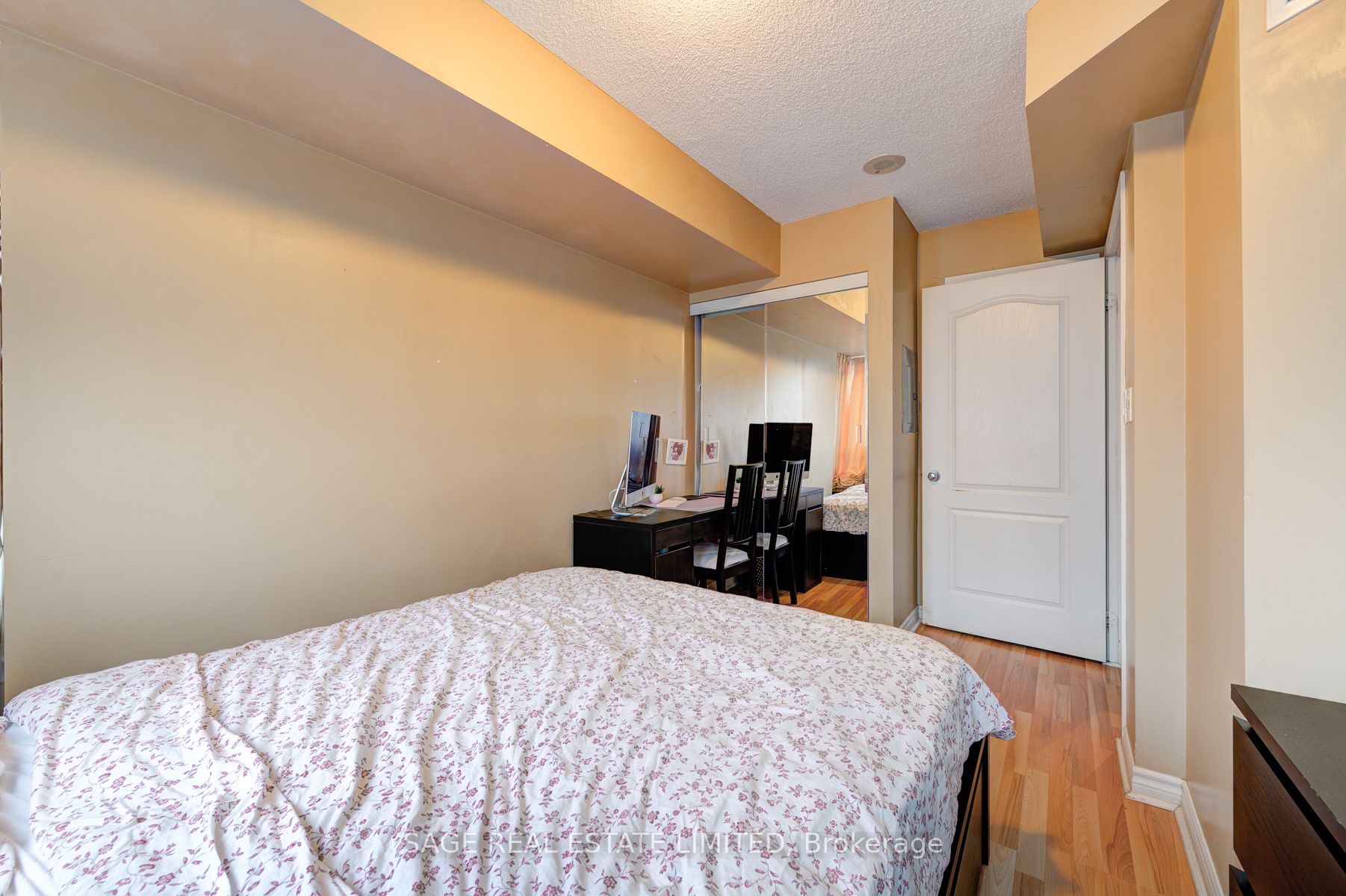 3 Rean Dr, #2512