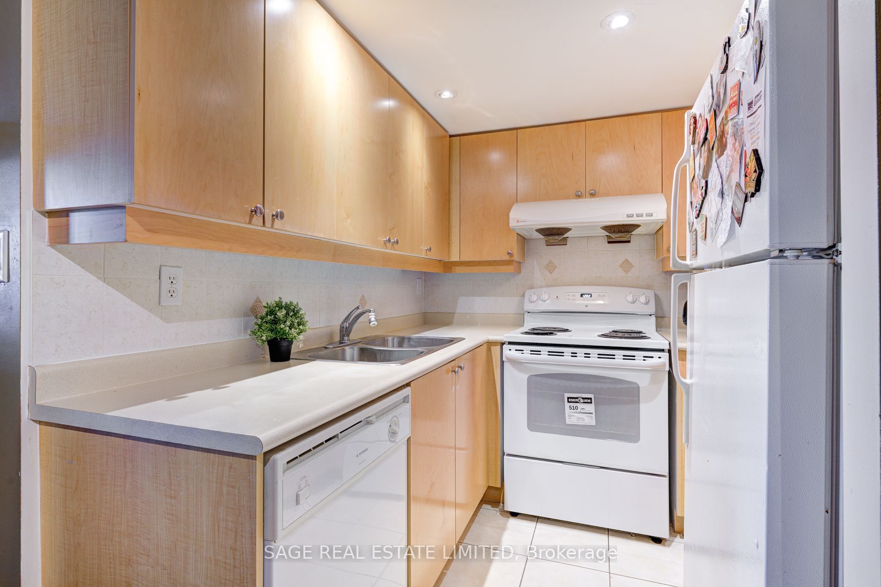 3 Rean Dr, #2512