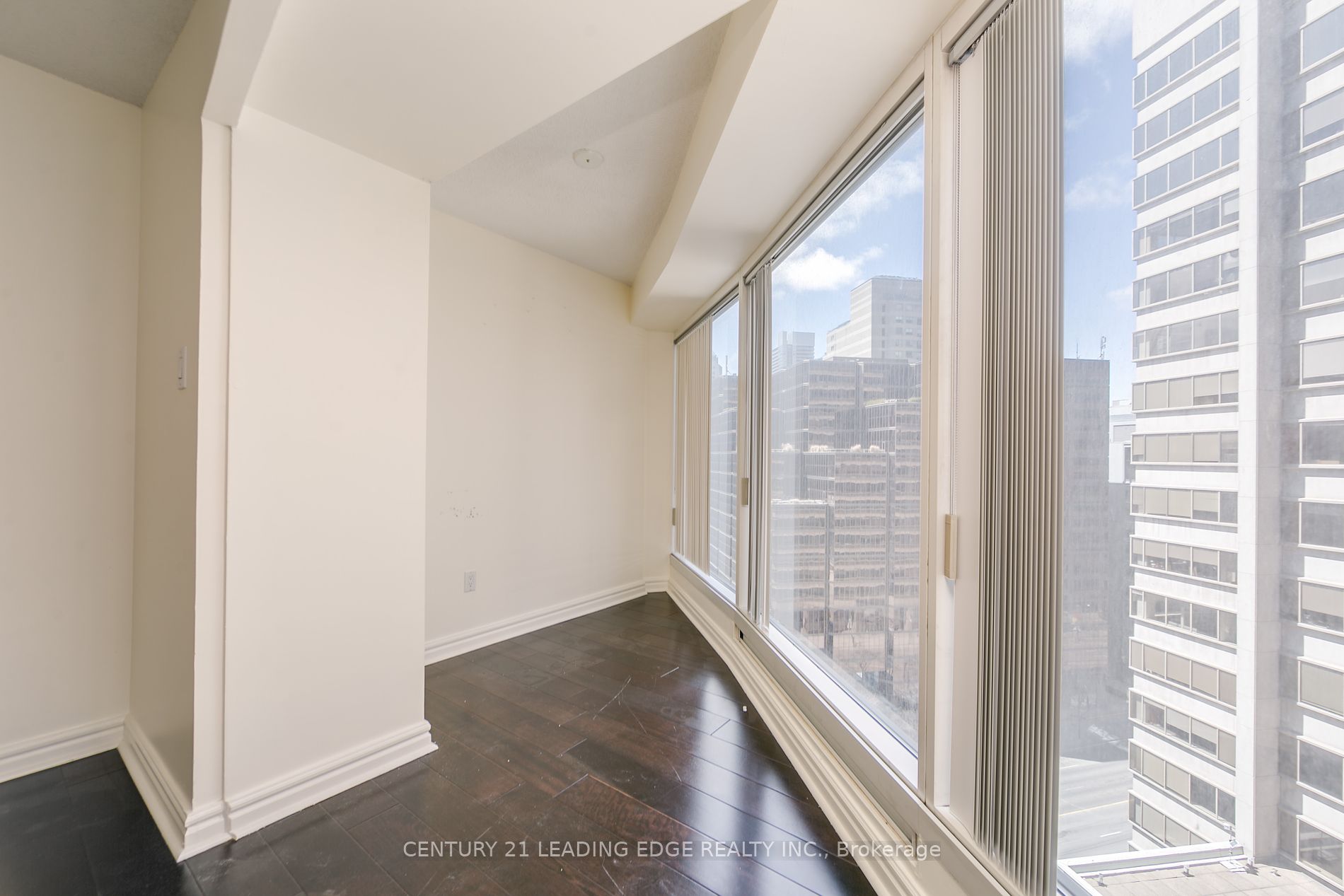 33 University Ave, #1508