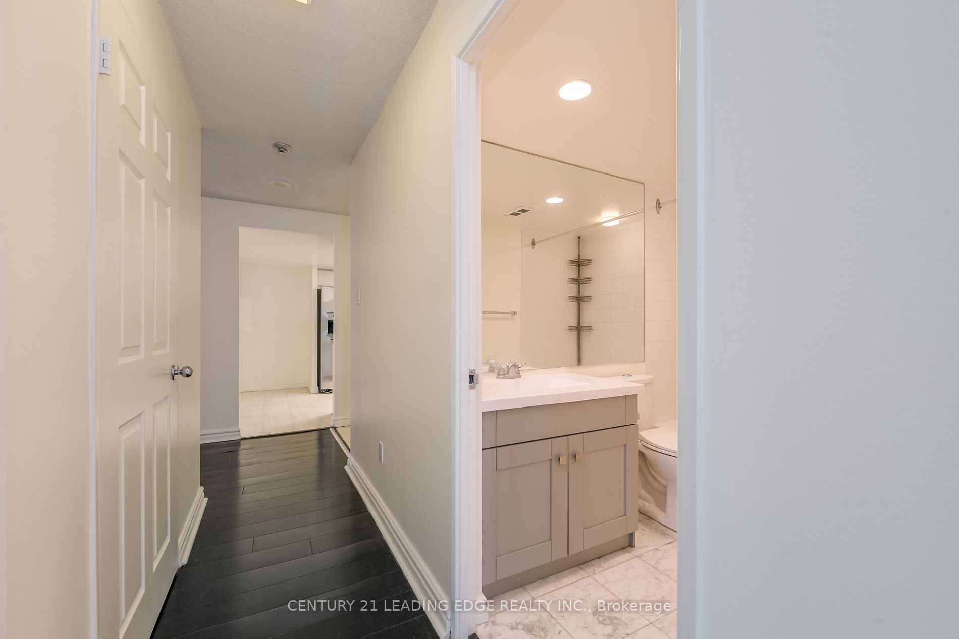 33 University Ave, #1508