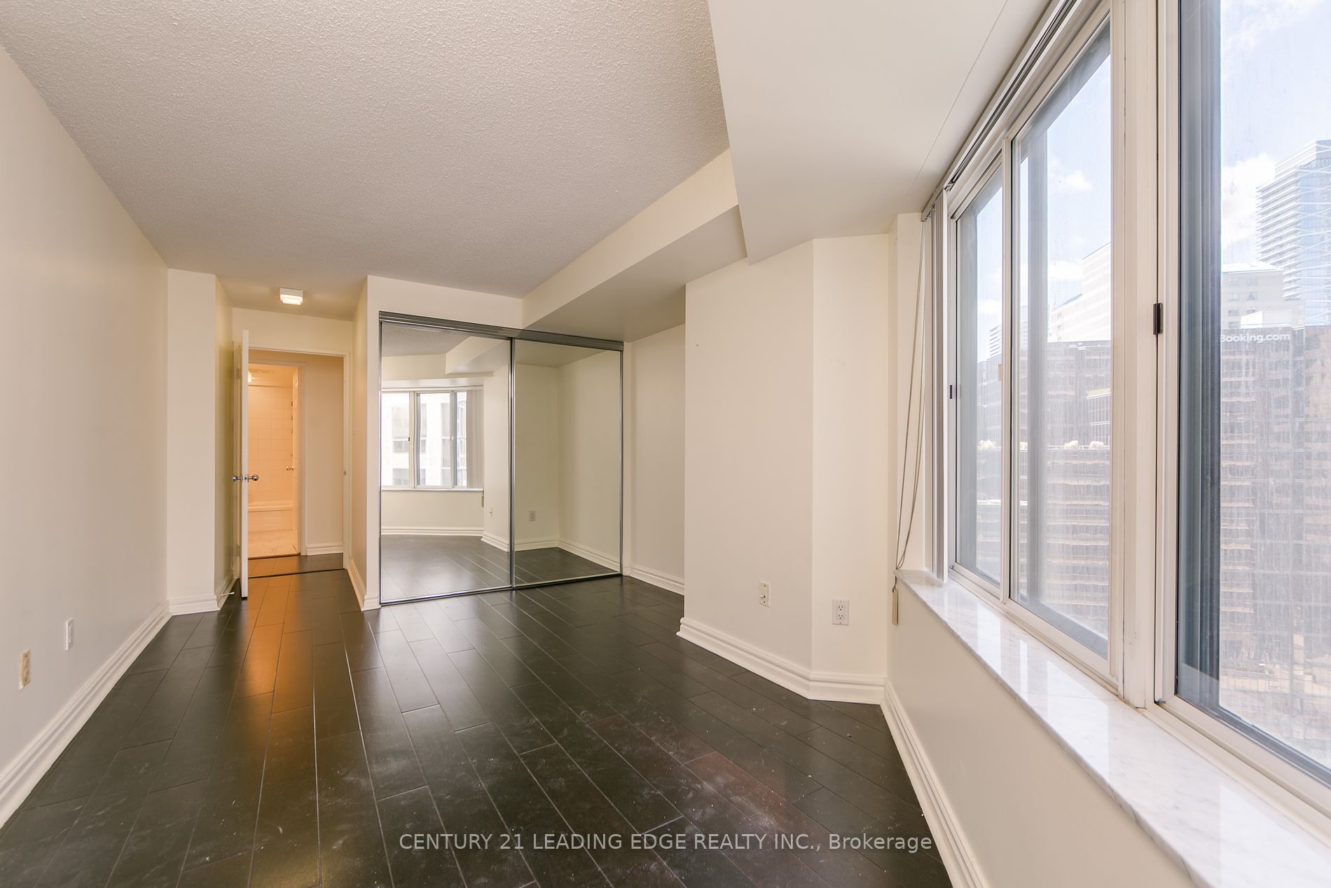 33 University Ave, #1508