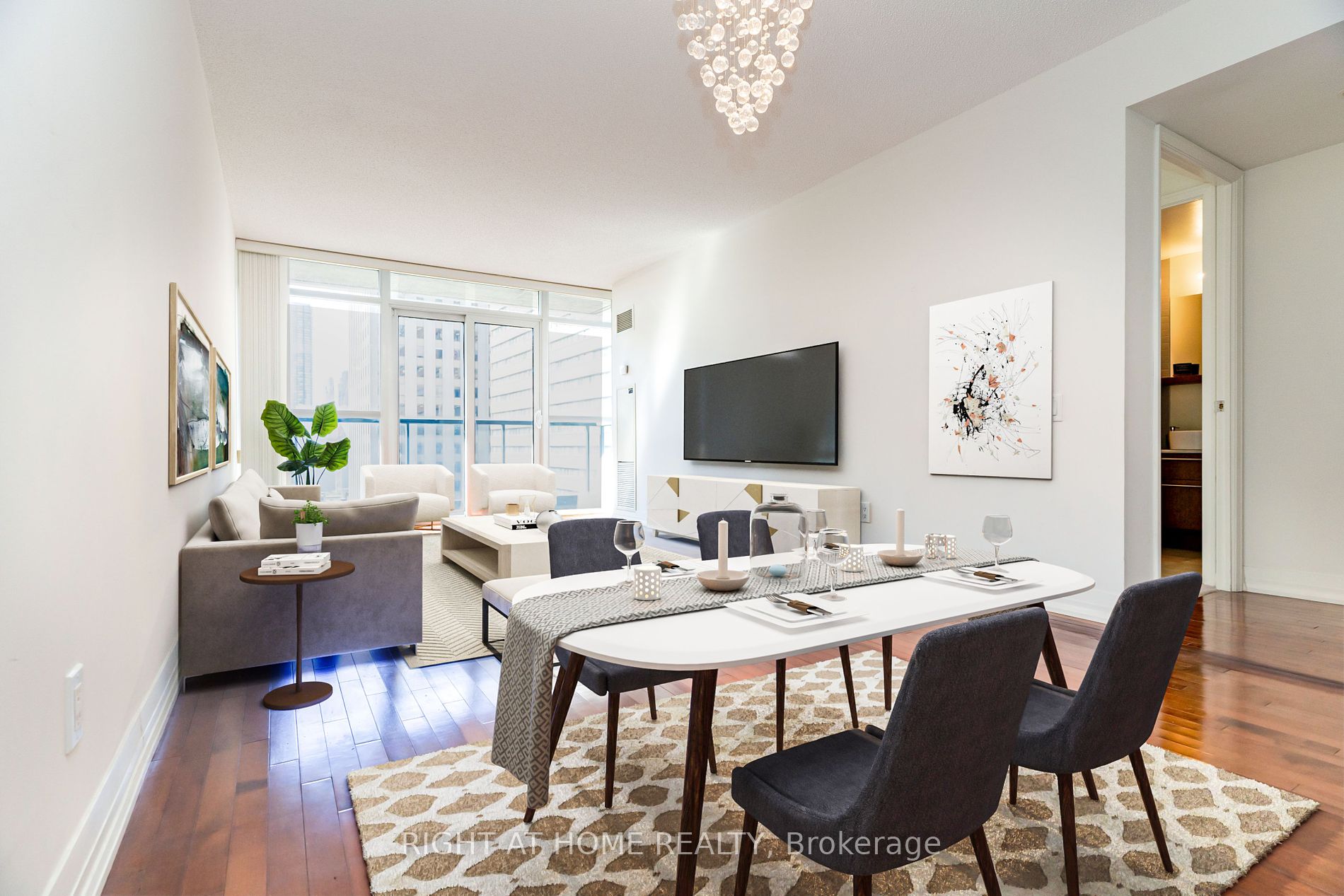 21 Carlton St, #1010
