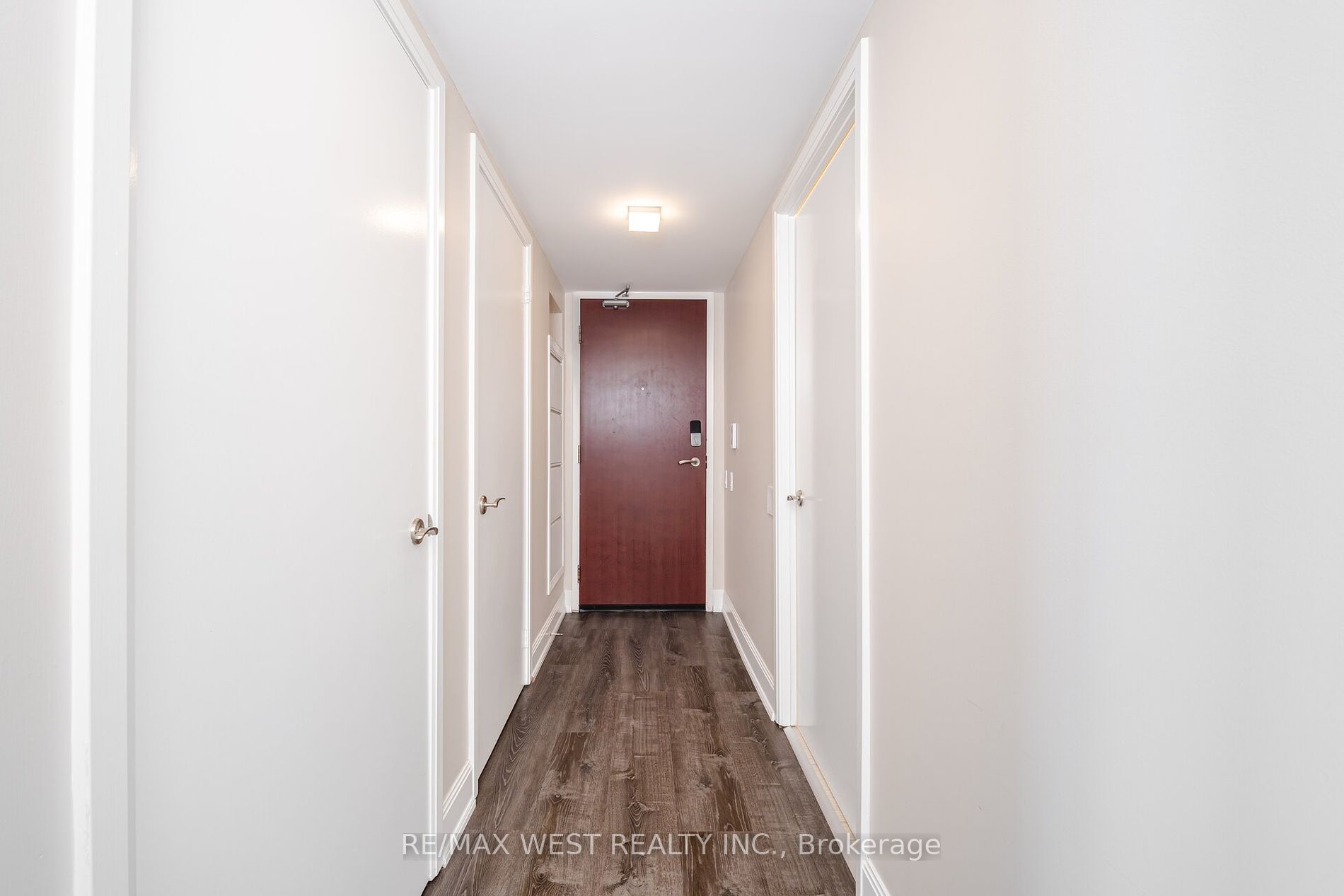 2181 Yonge St, #1811