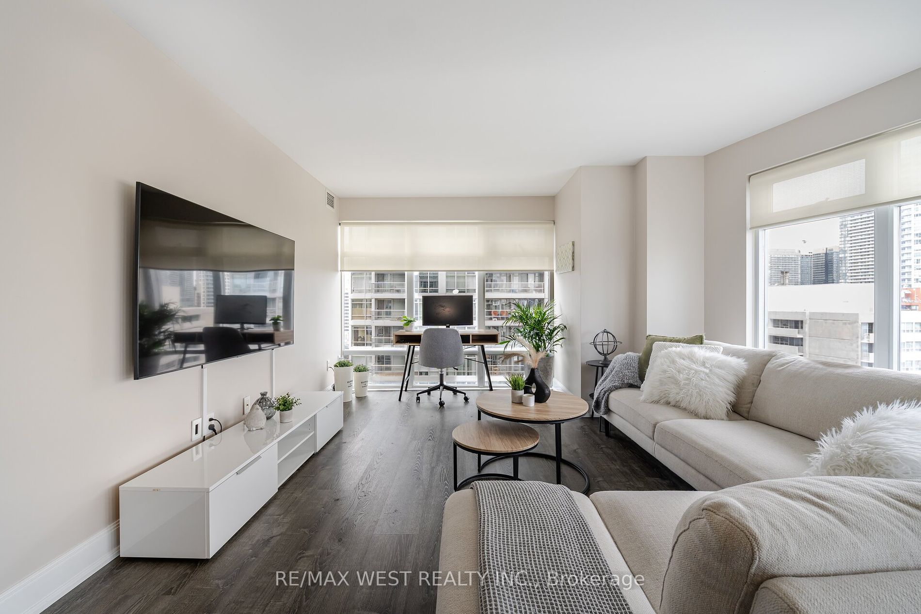 2181 Yonge St, #1811