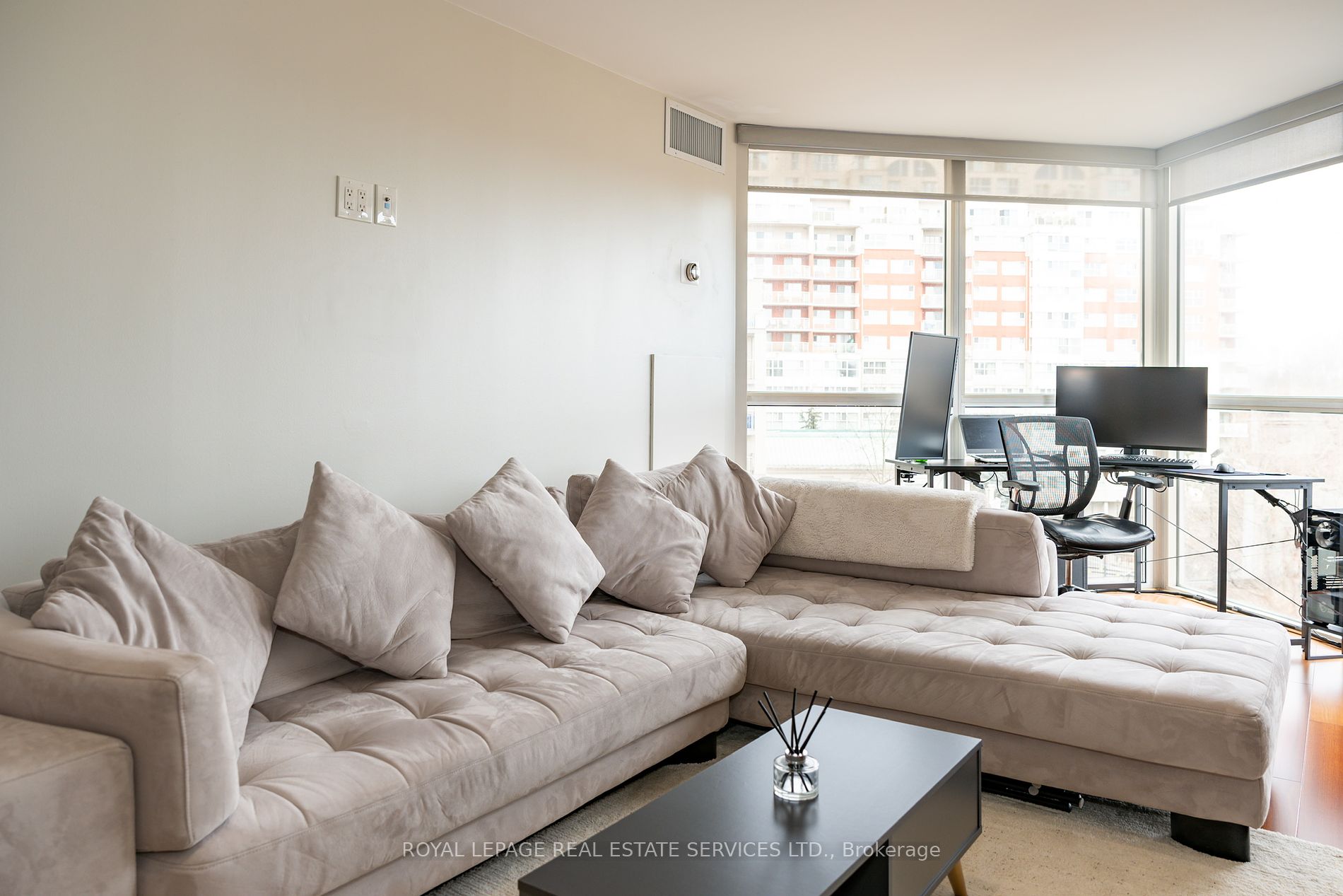 7 Concorde Place, #212