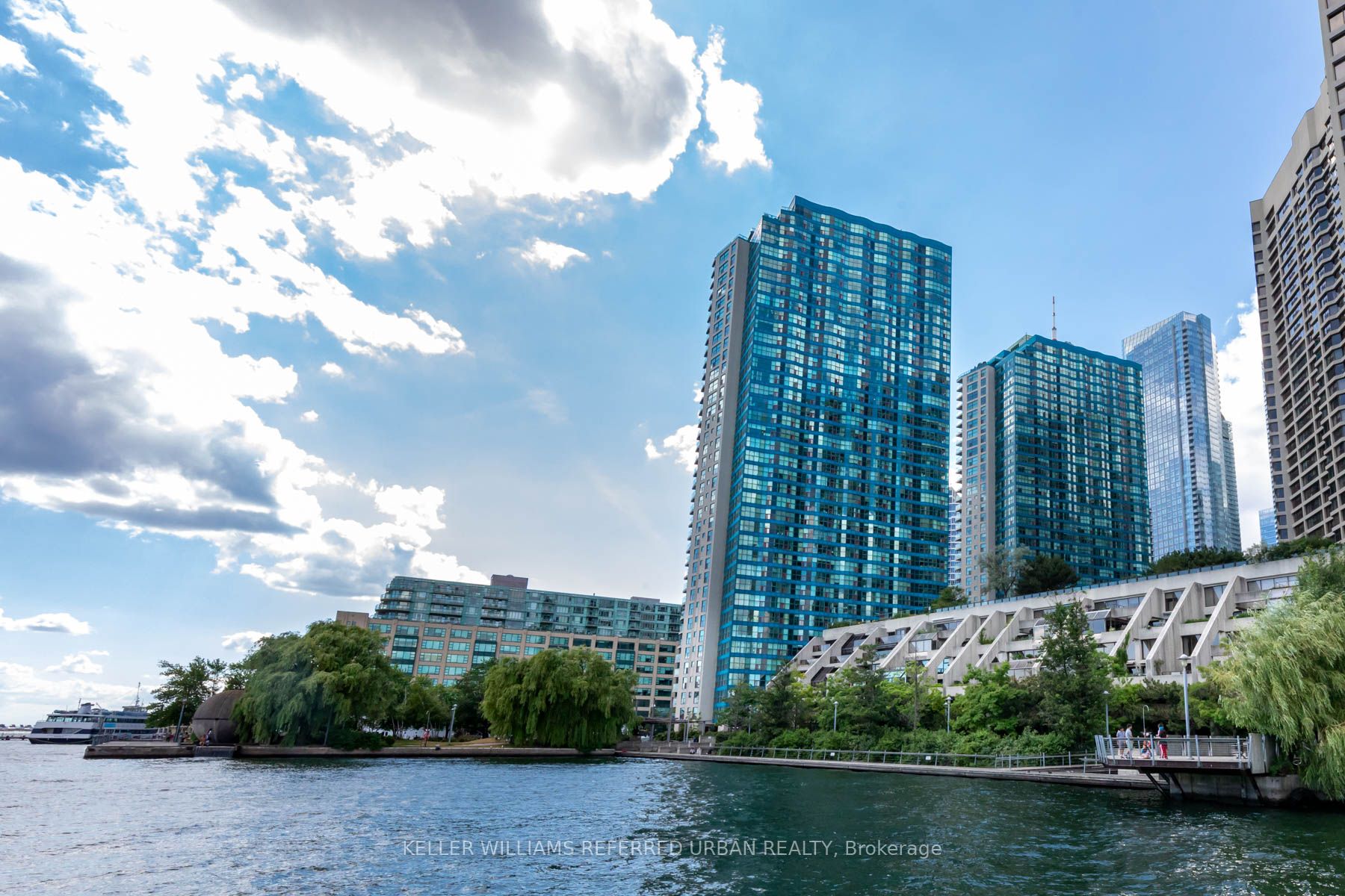 99 Harbour Sq, #3303