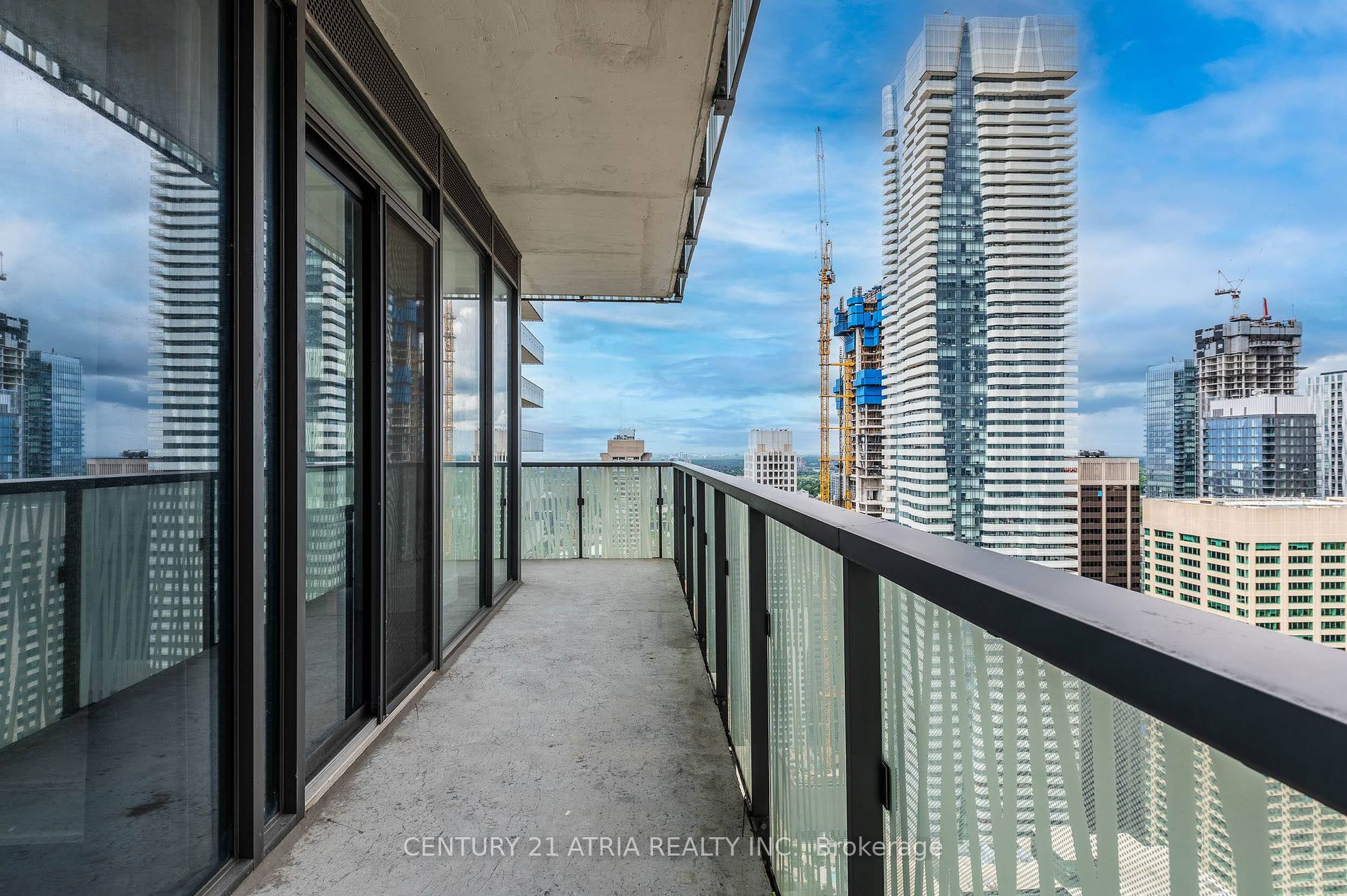 50 Charles St E, #4906