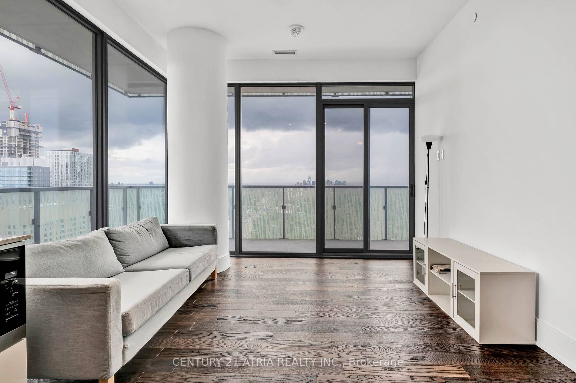 50 Charles St E, #4906