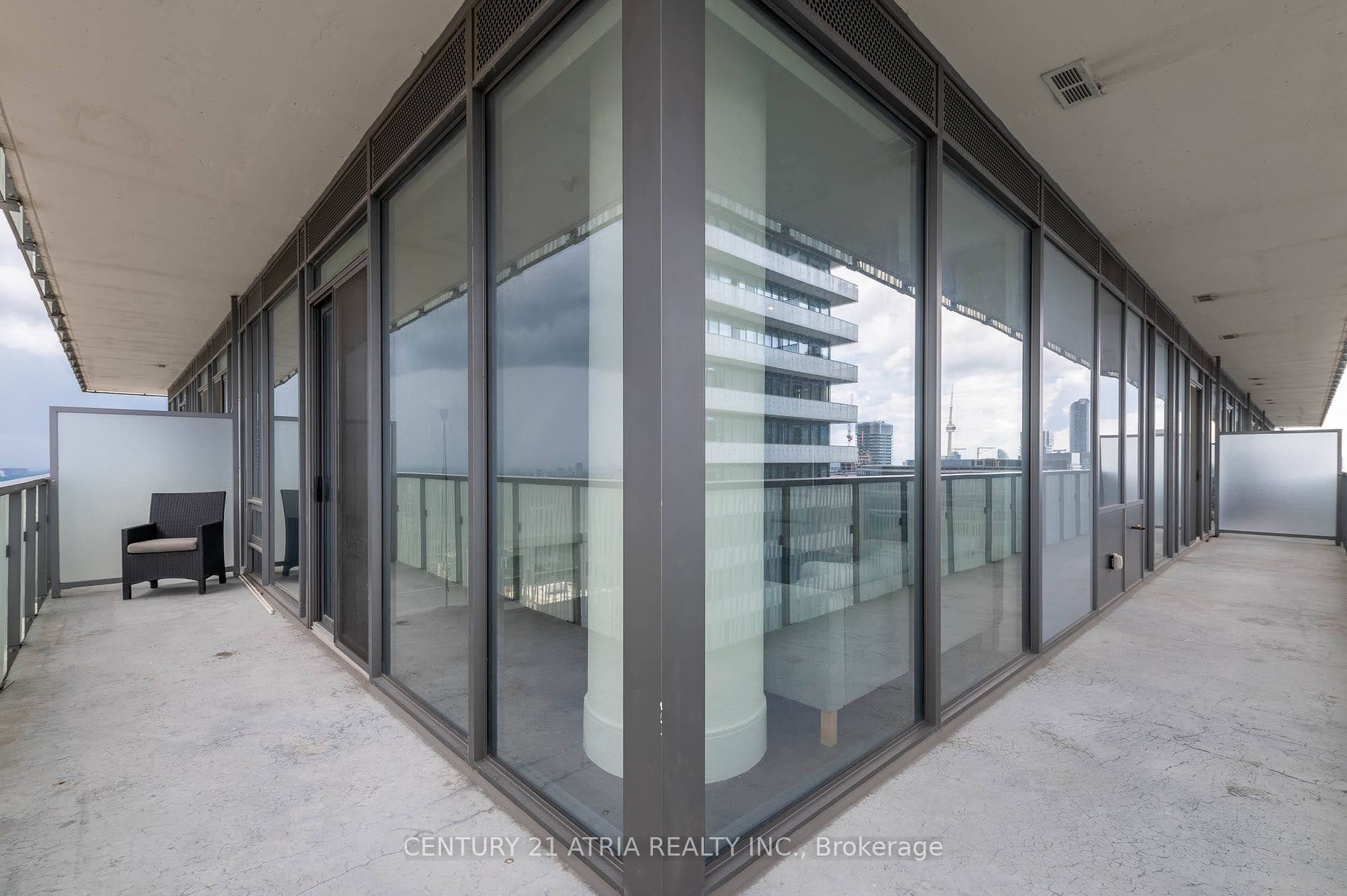 50 Charles St E, #4906