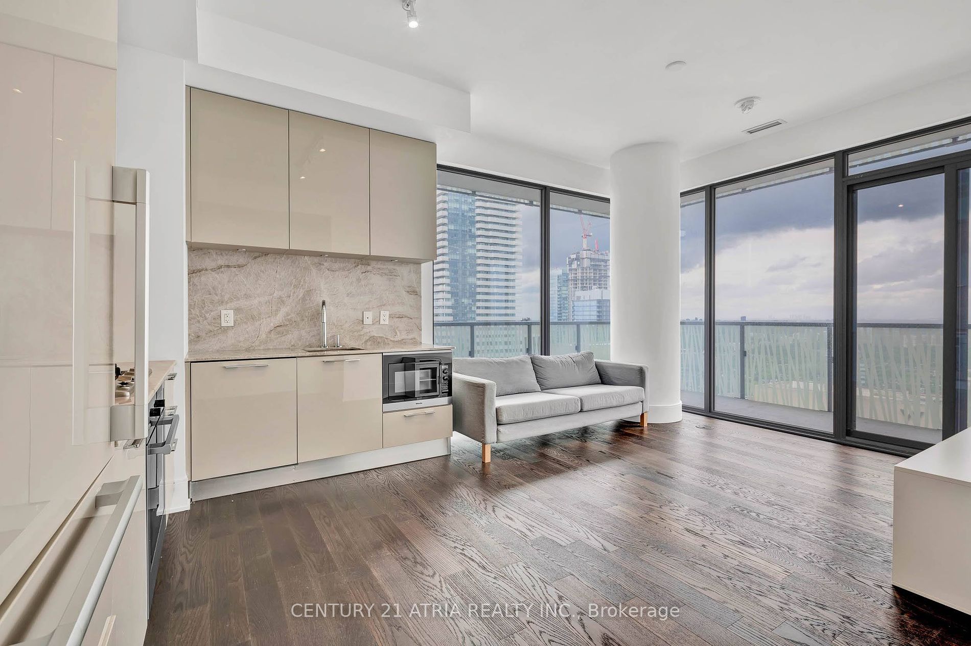 50 Charles St E, #4906