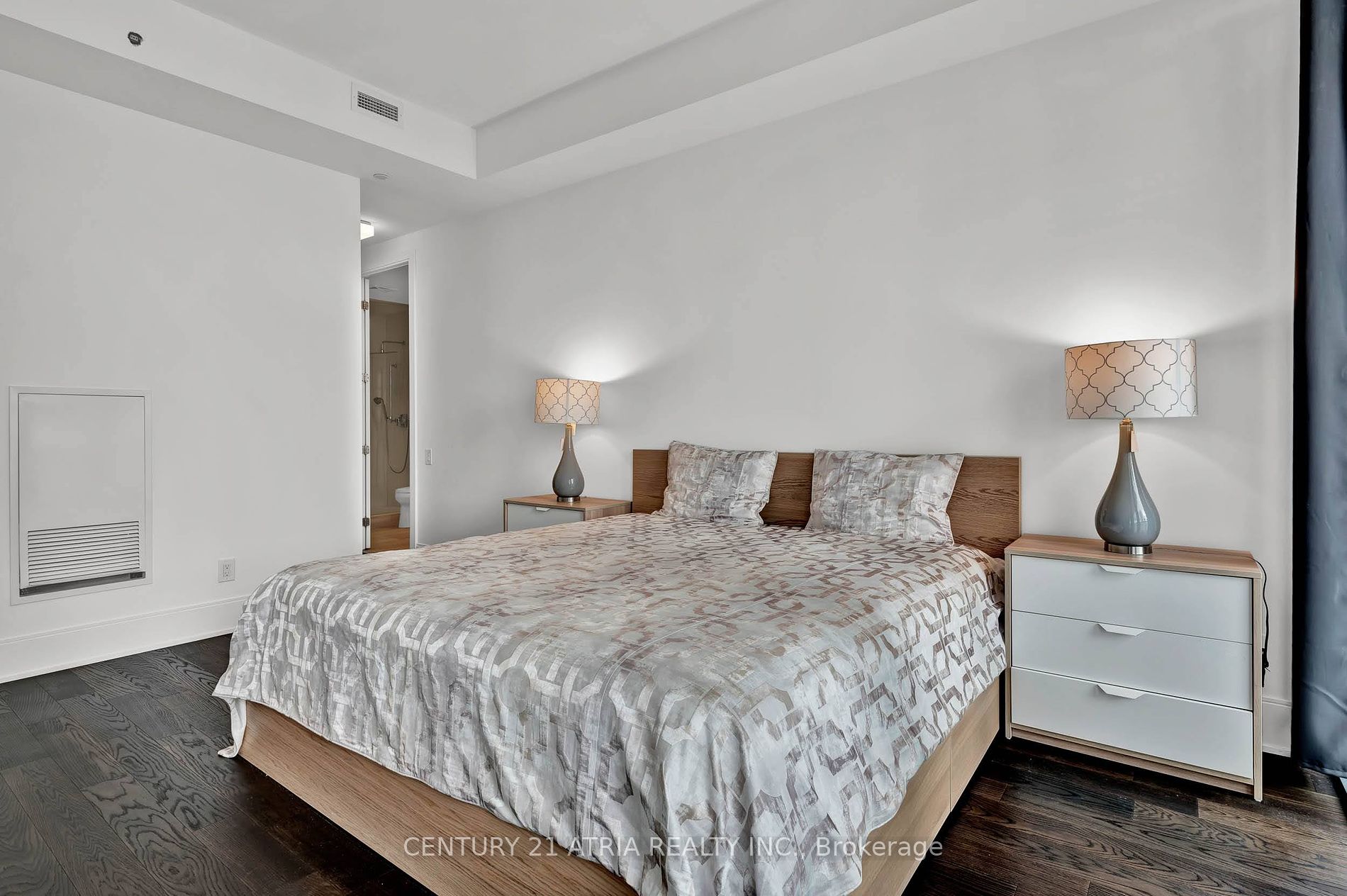 50 Charles St E, #4906