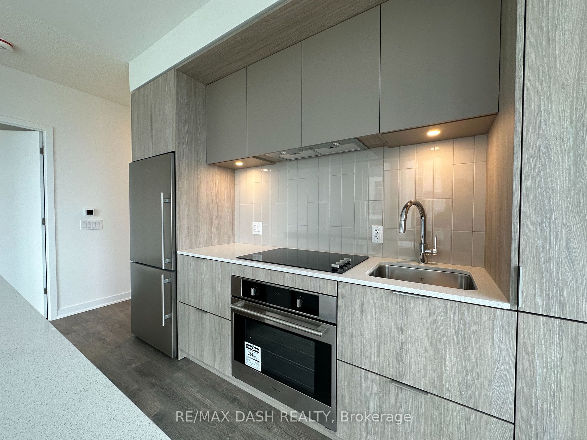 130 River St, #2402