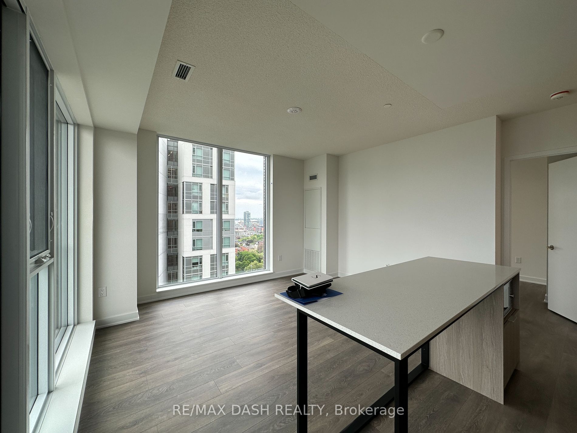 130 River St, #2402