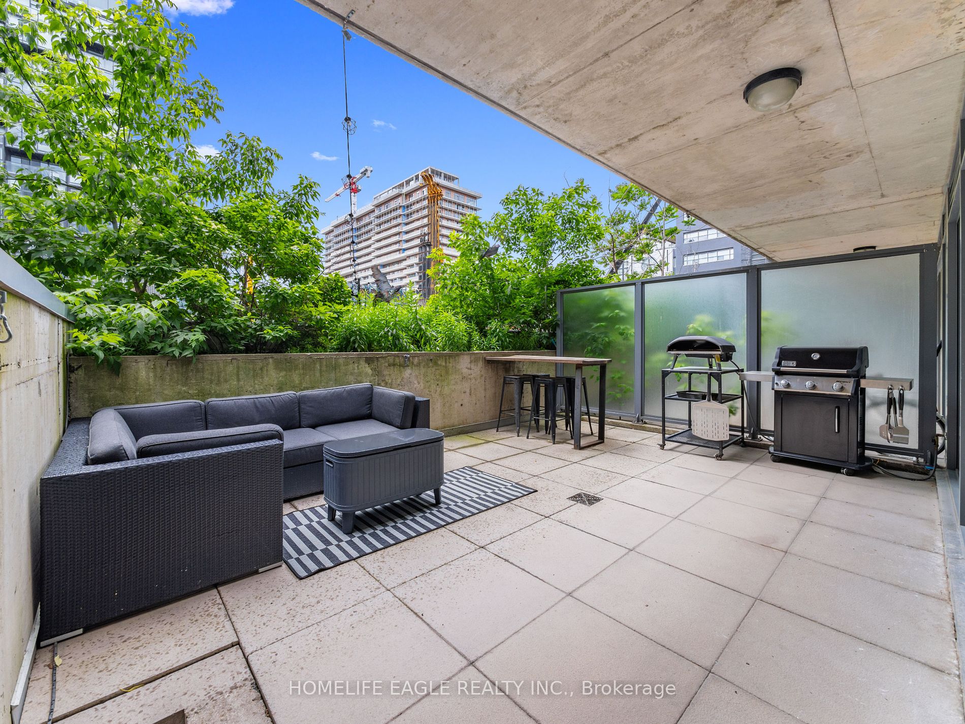 95 Bathurst St, #218