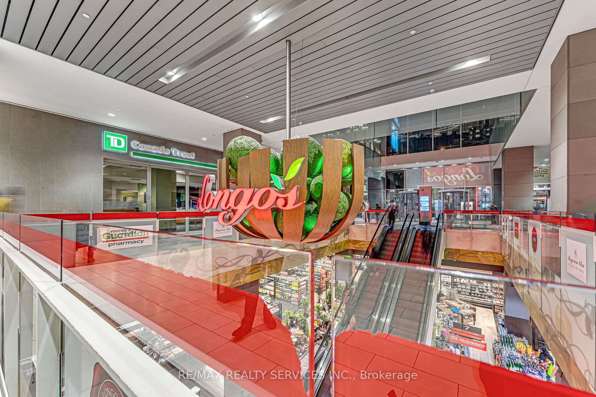 100 Harbour St, #1202
