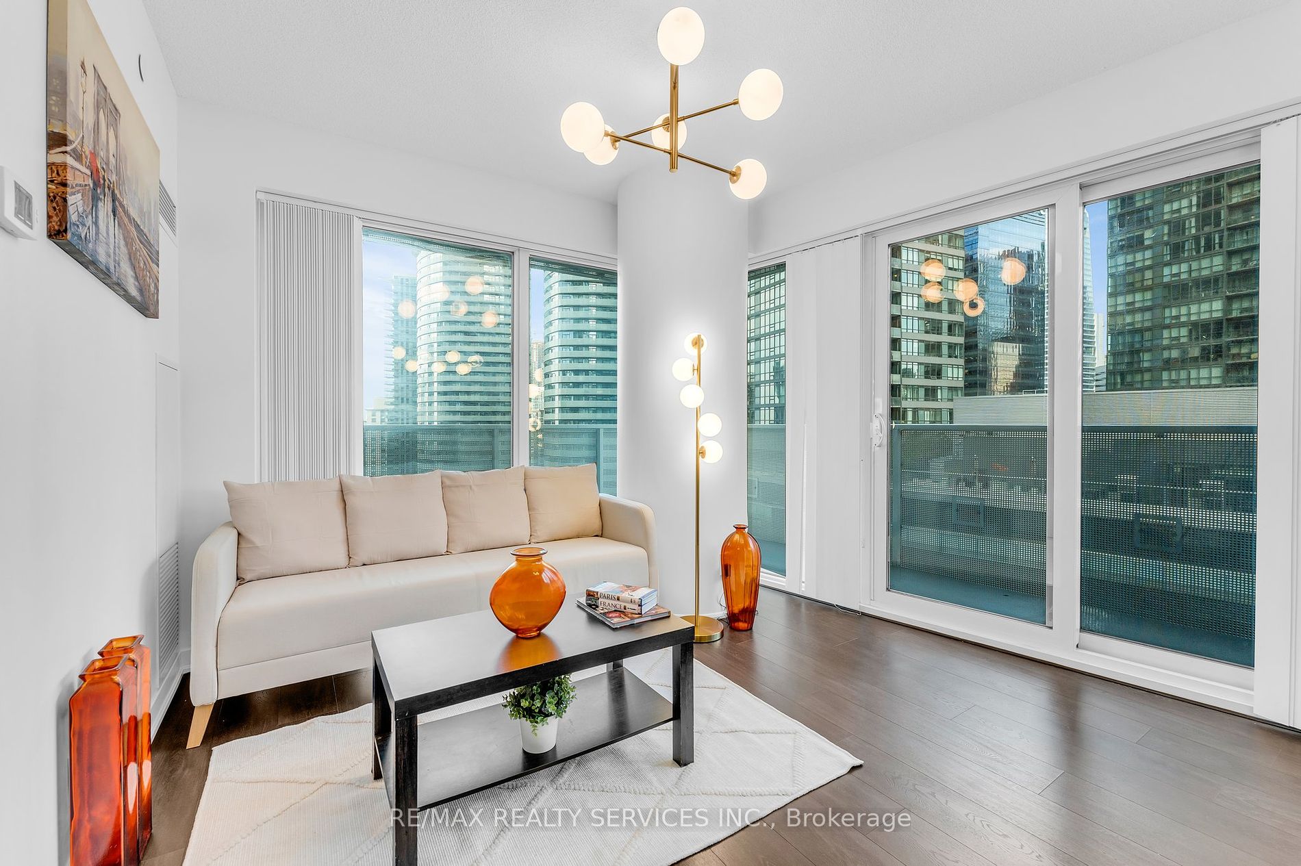 100 Harbour St, #1202