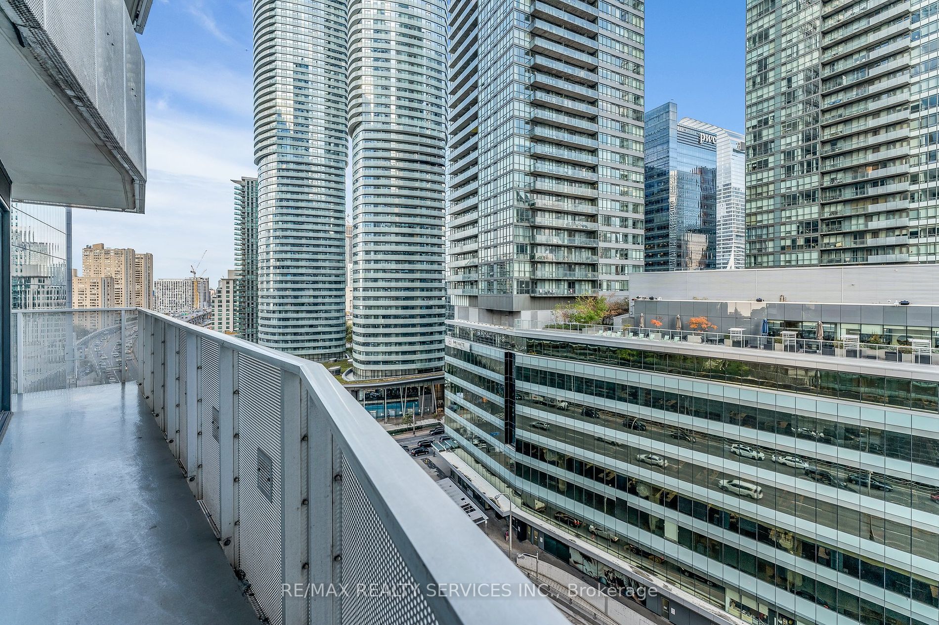 100 Harbour St, #1202