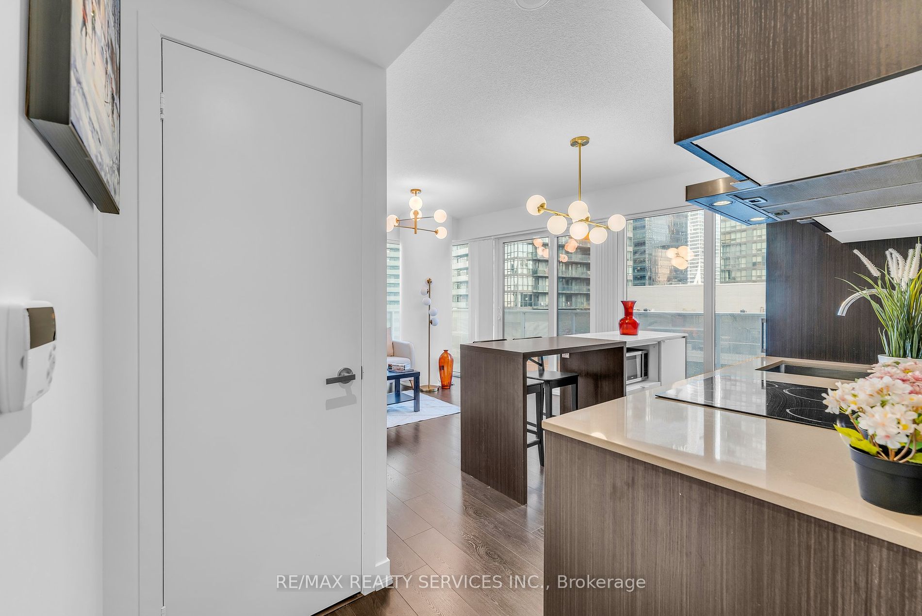 100 Harbour St, #1202