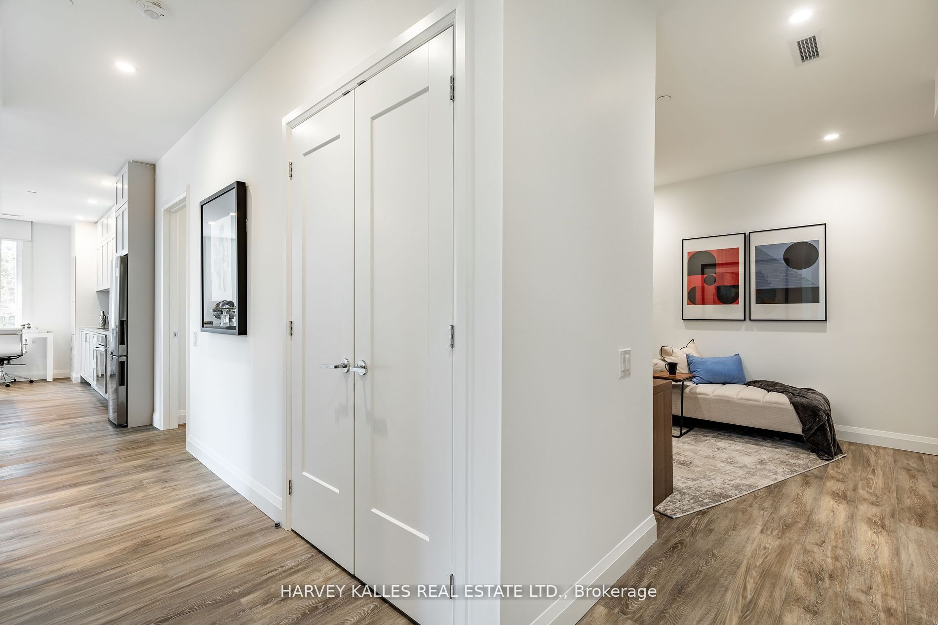 71 Redpath Ave, #306