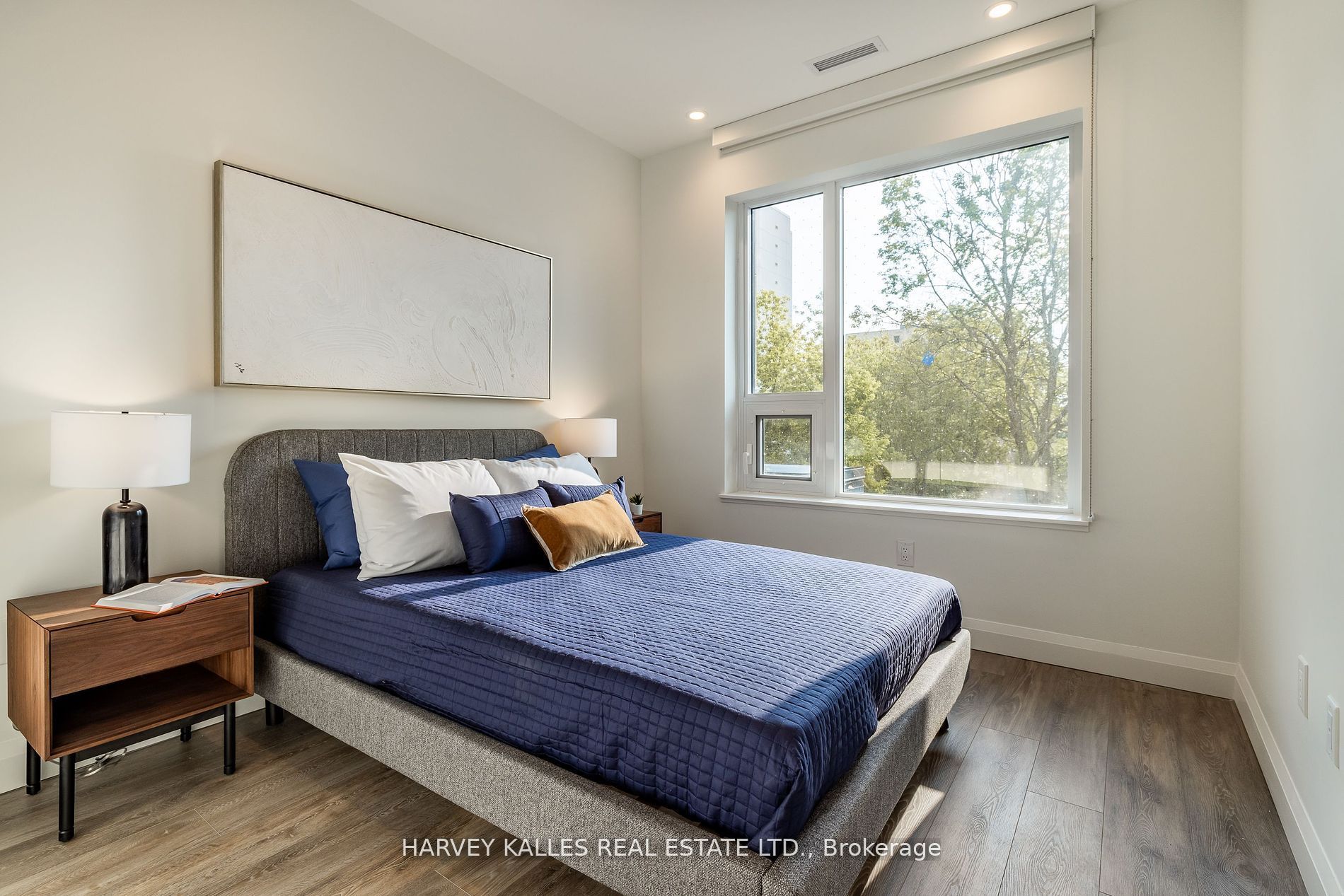 71 Redpath Ave, #306