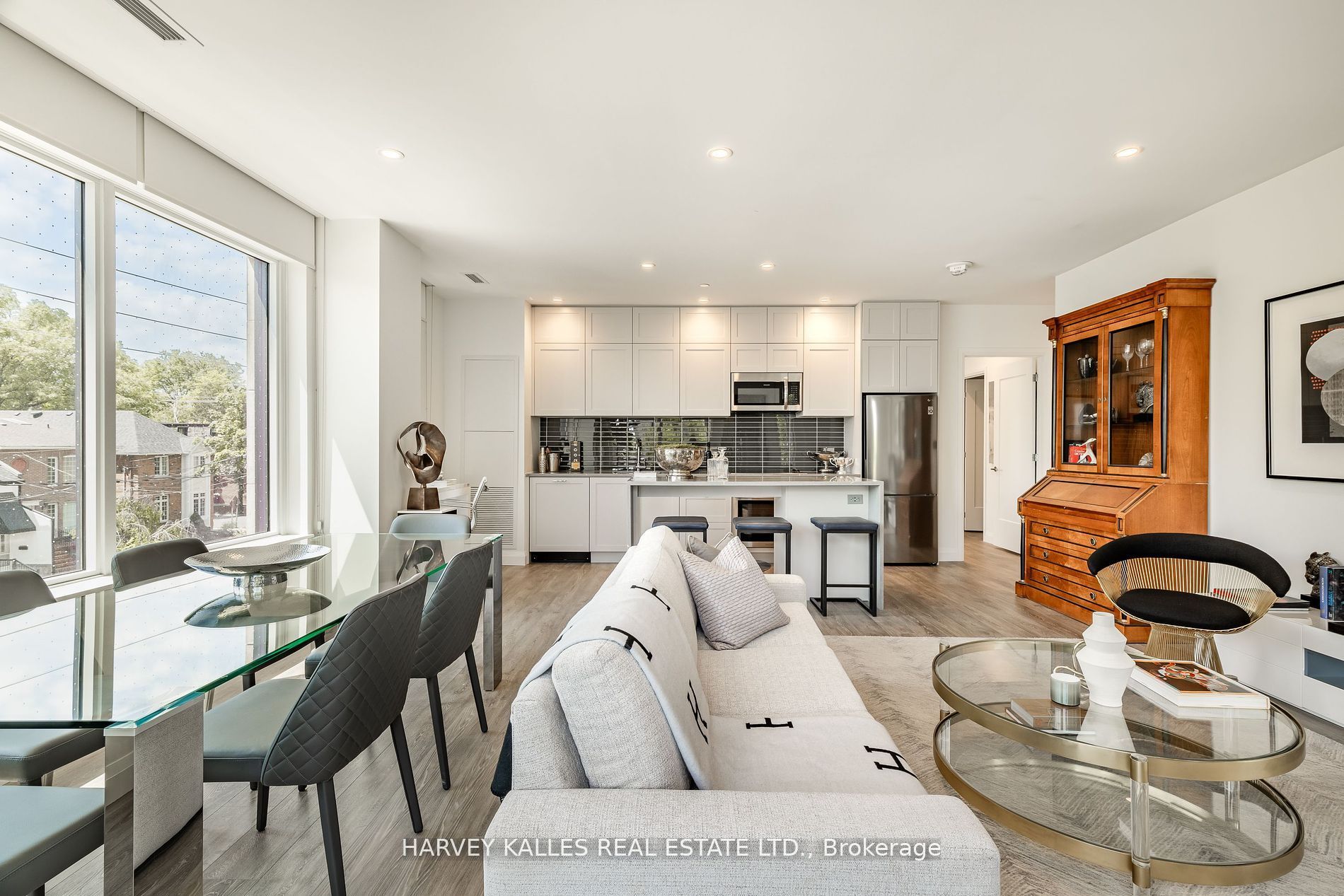 71 Redpath Ave, #306