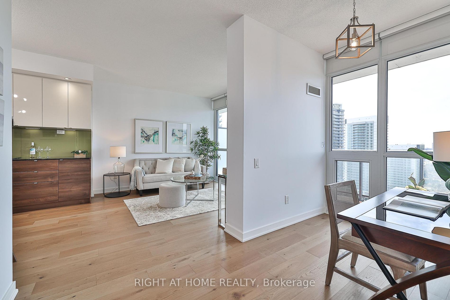 121 MCMAHON Dr, #2917