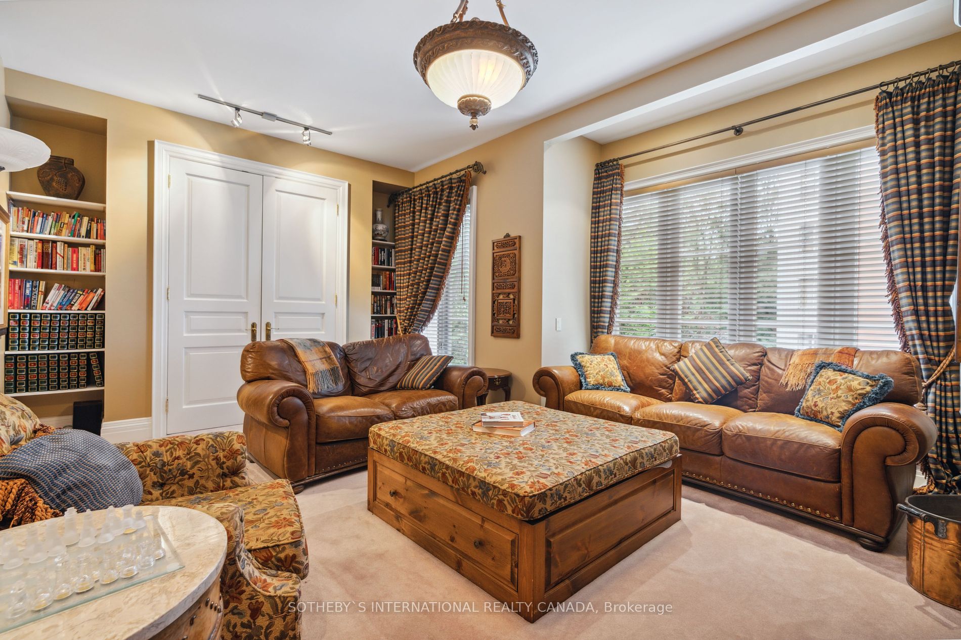55 Lowther Ave