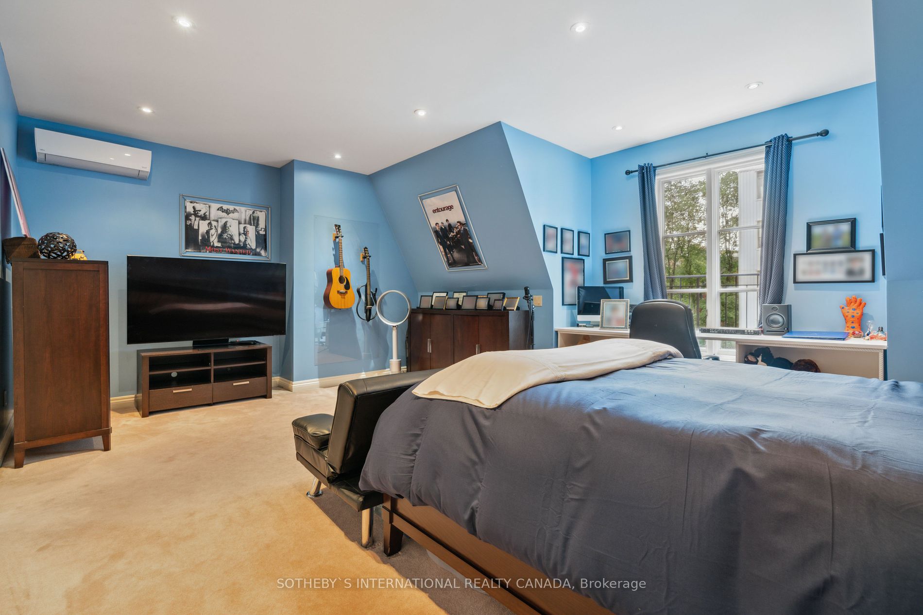 55 Lowther Ave