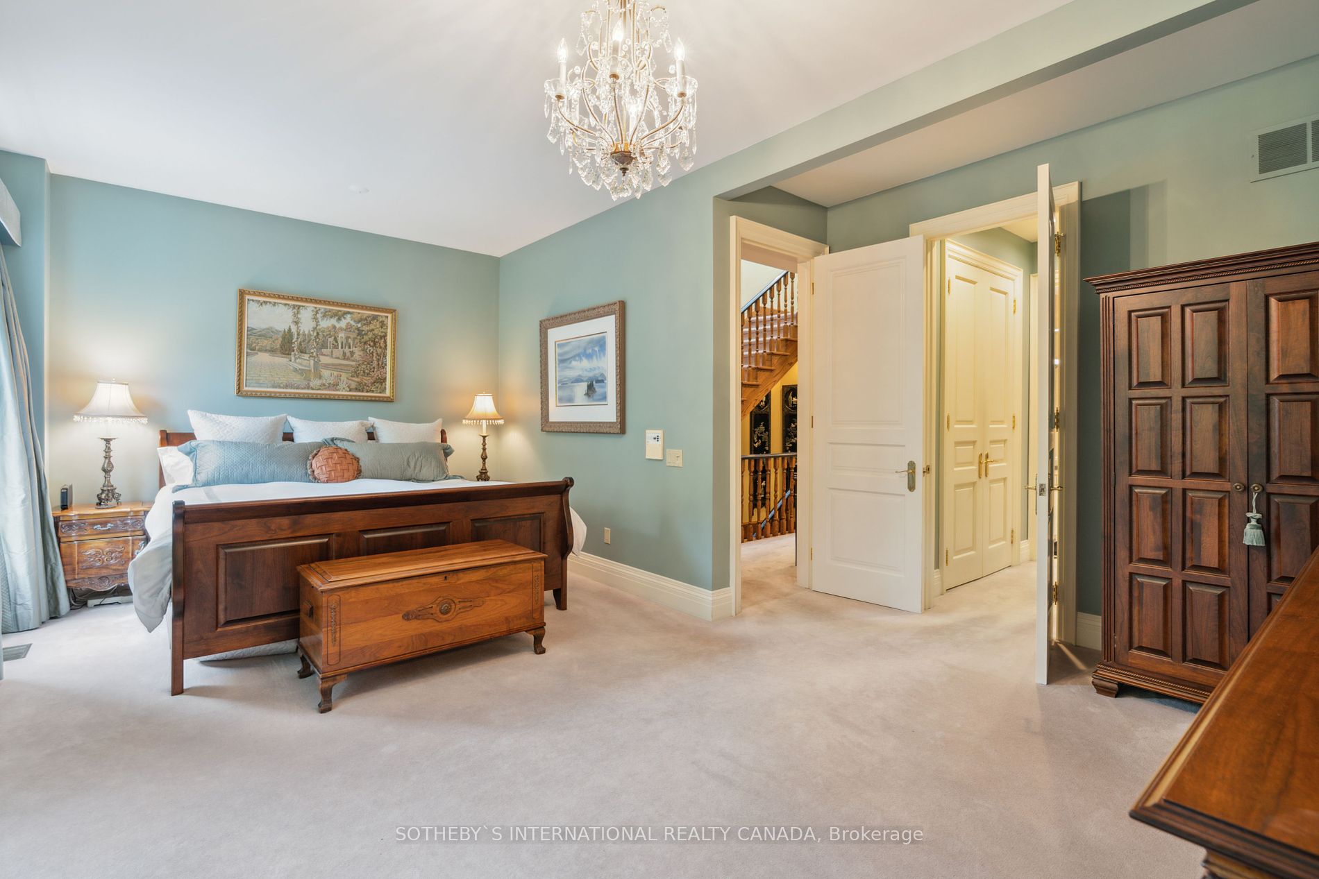55 Lowther Ave