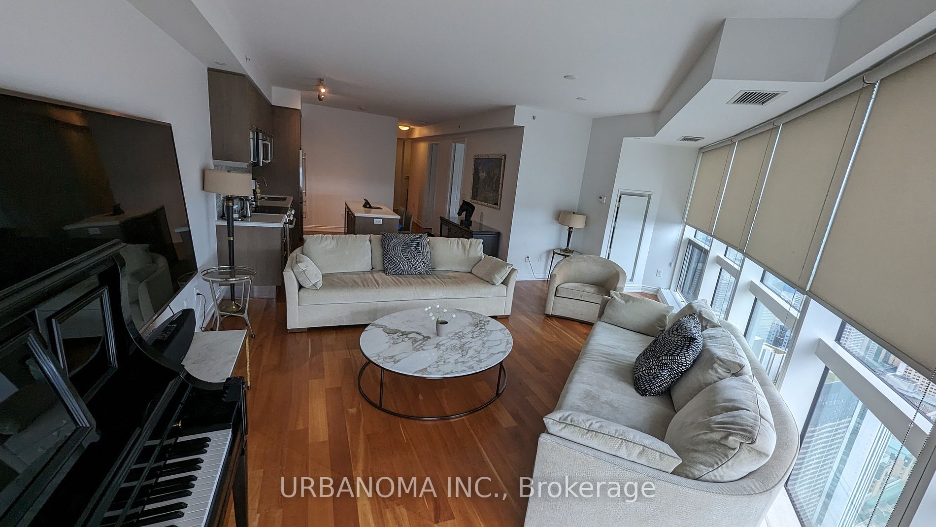388 Yonge St W, #6116