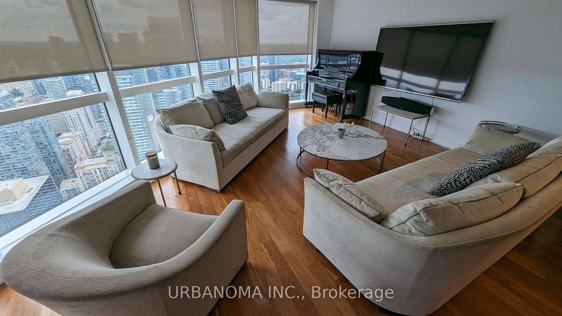 388 Yonge St W, #6116
