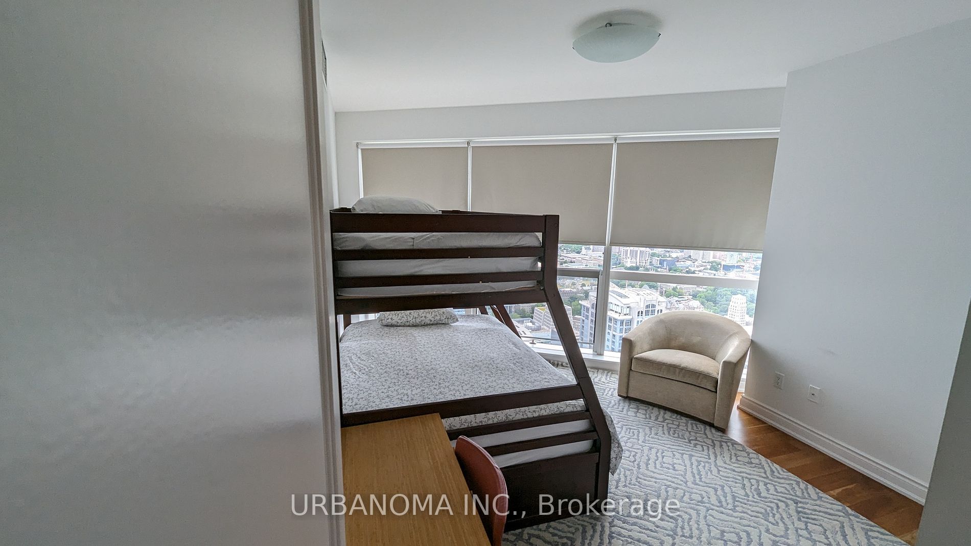 388 Yonge St W, #6116