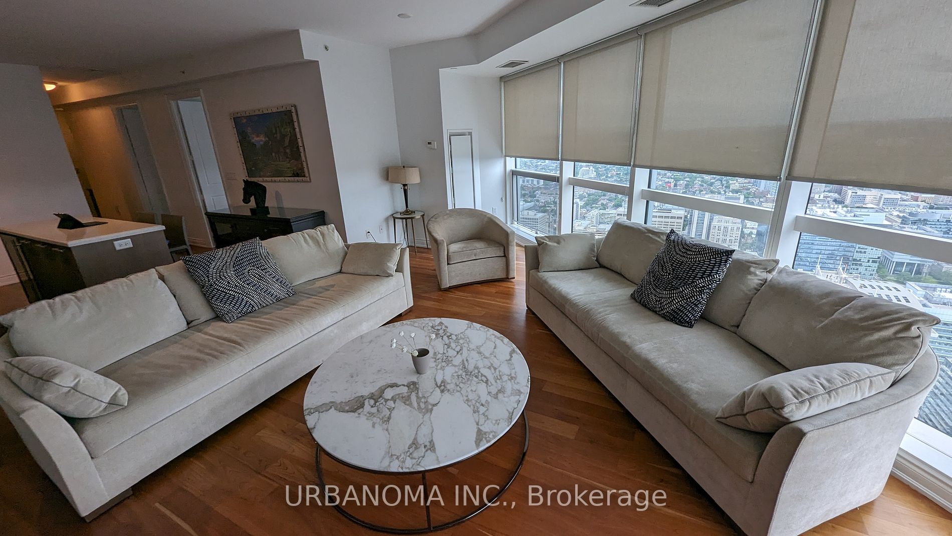 388 Yonge St W, #6116
