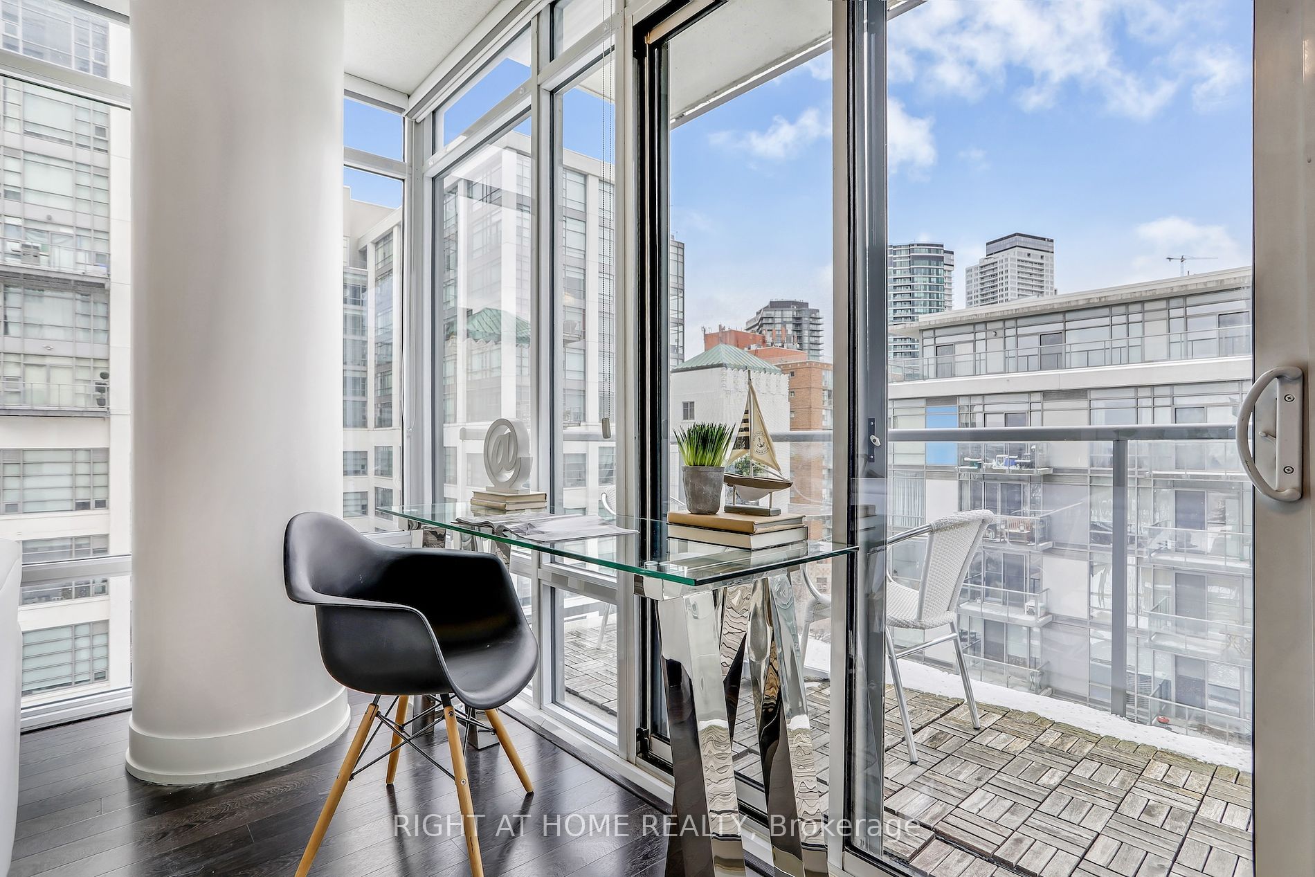 90 Stadium Rd, #829