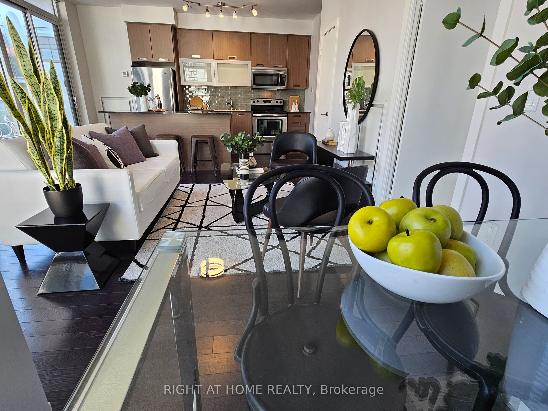 90 Stadium Rd, #829