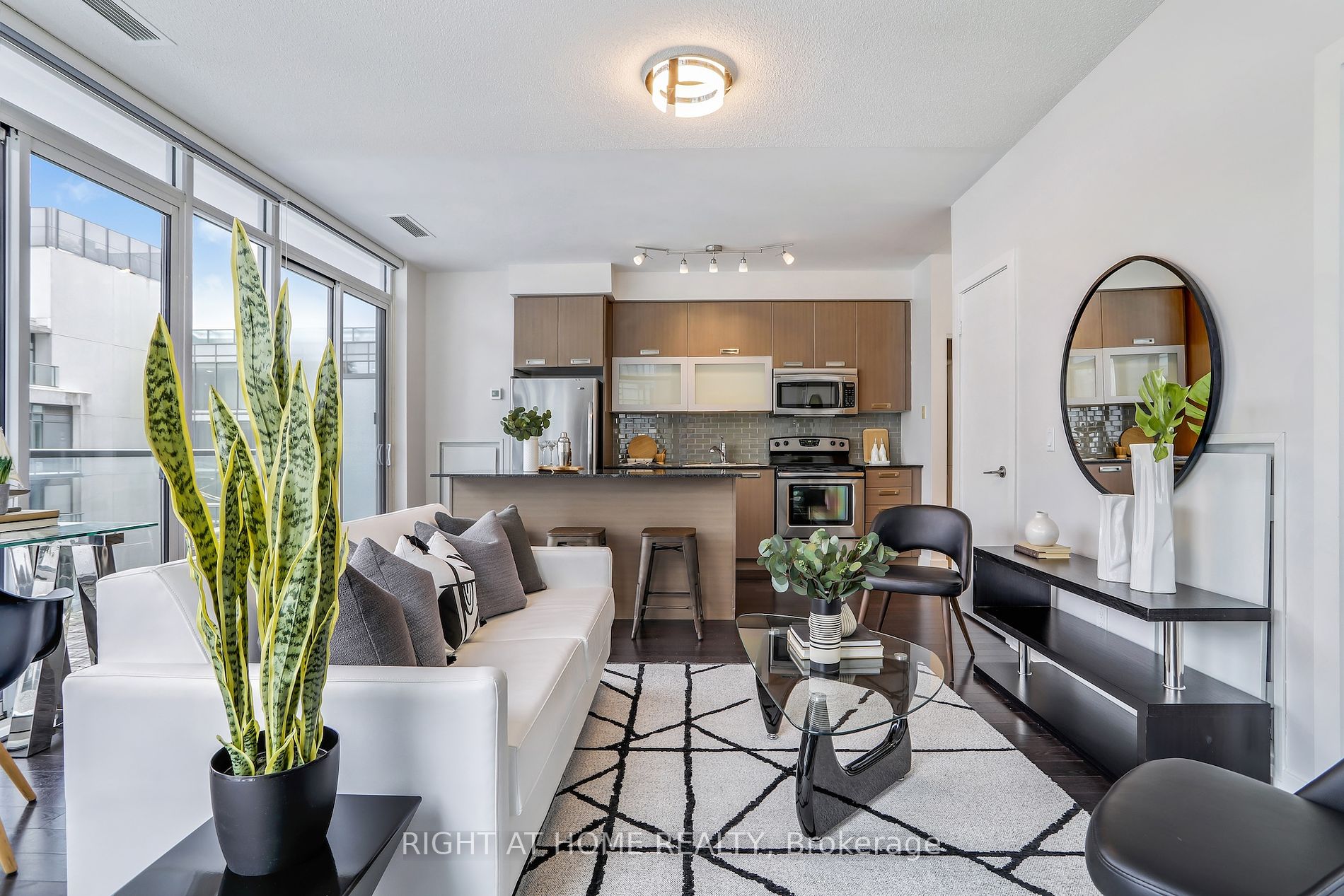 90 Stadium Rd, #829