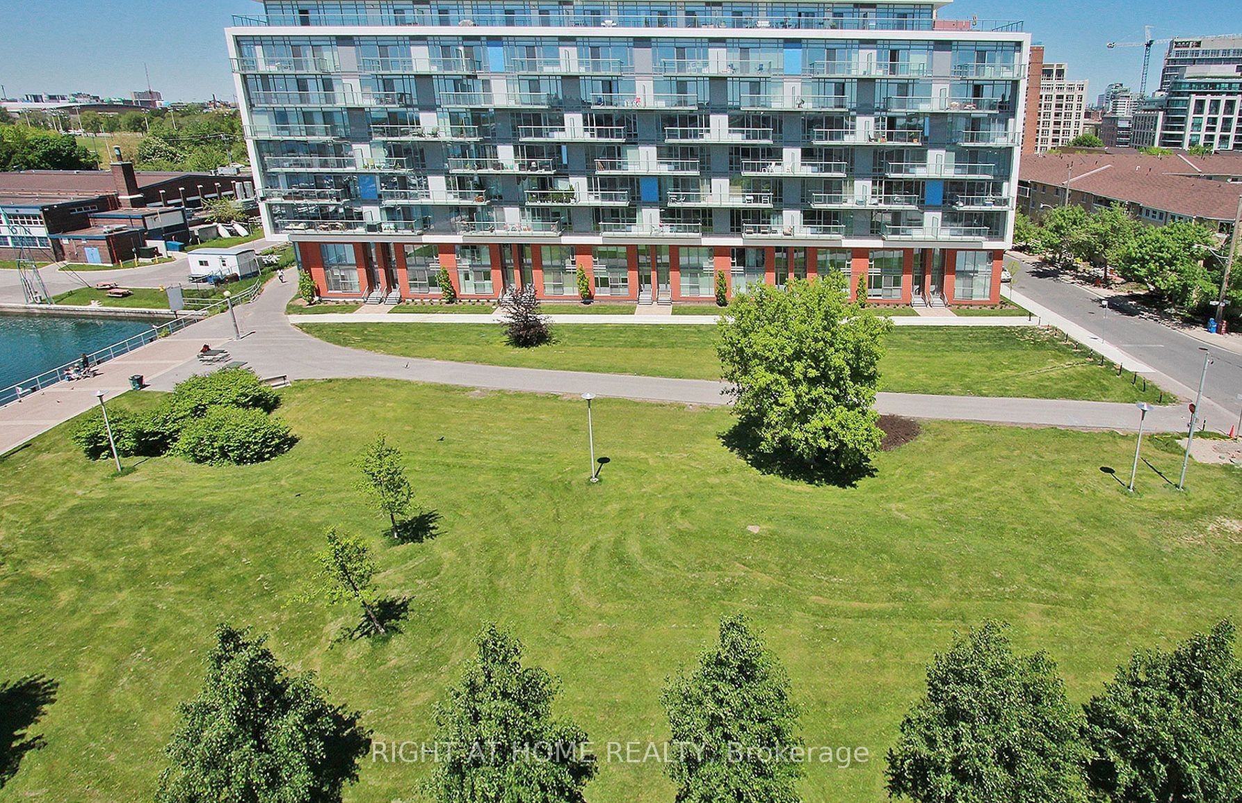 90 Stadium Rd, #829