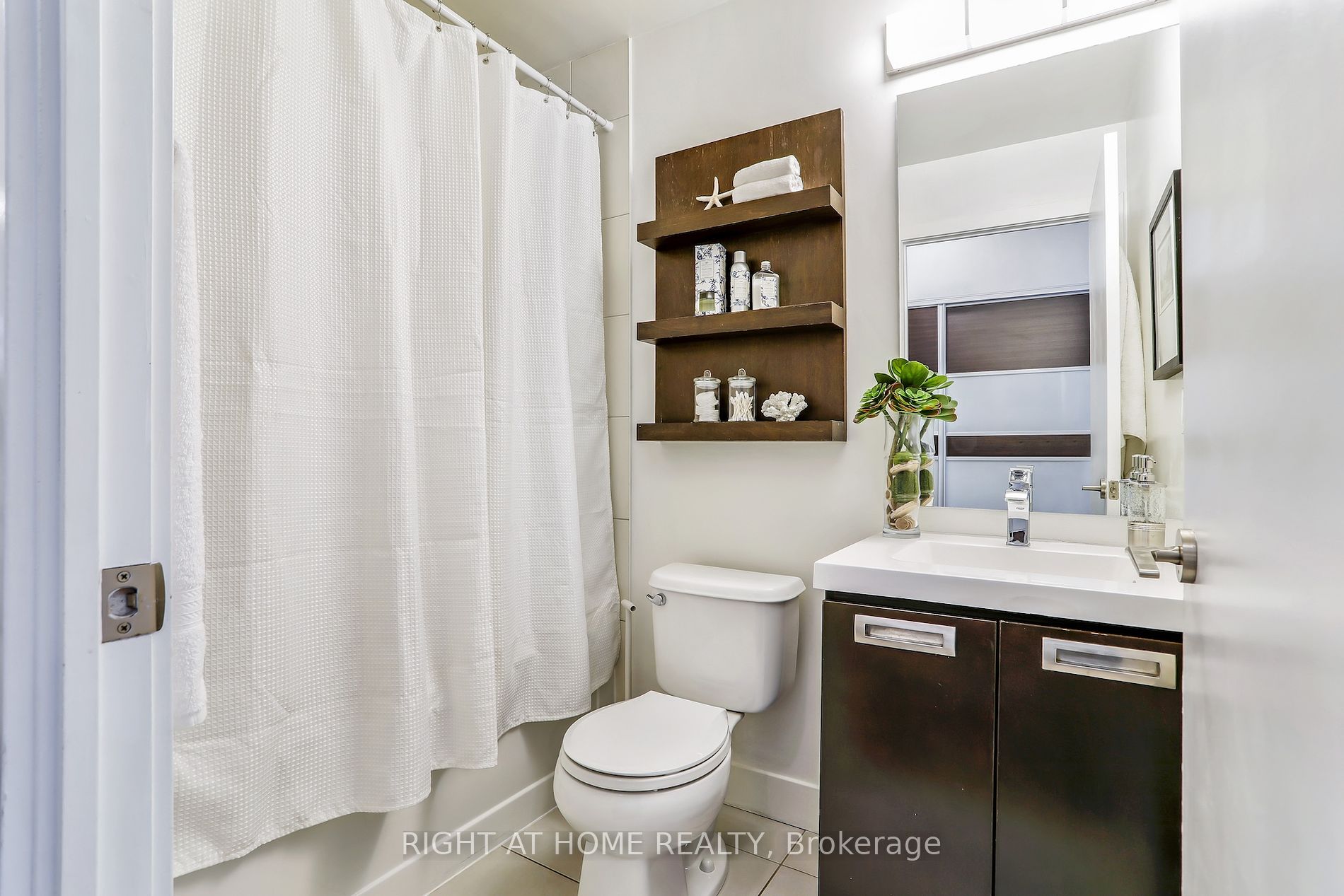 90 Stadium Rd, #829