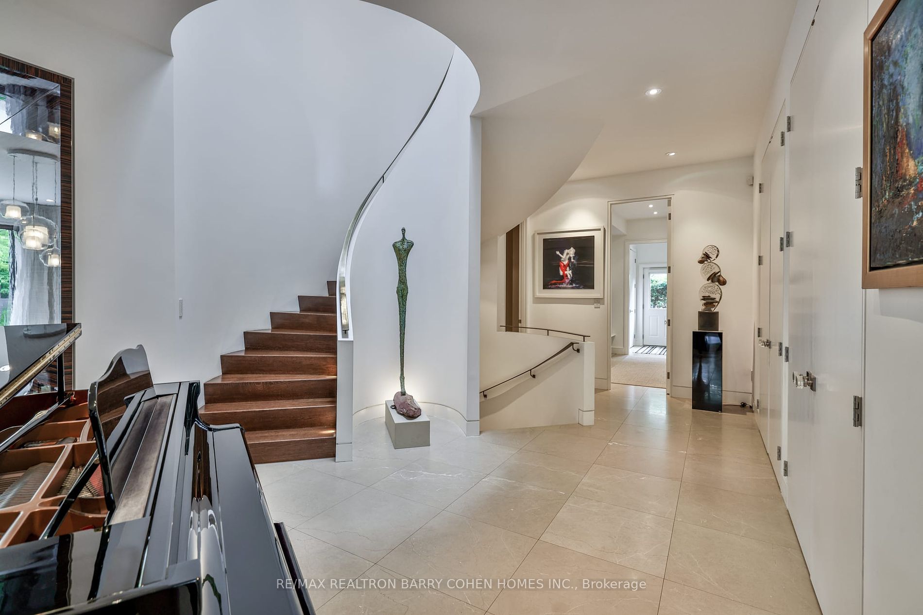 148 Highland Crescent