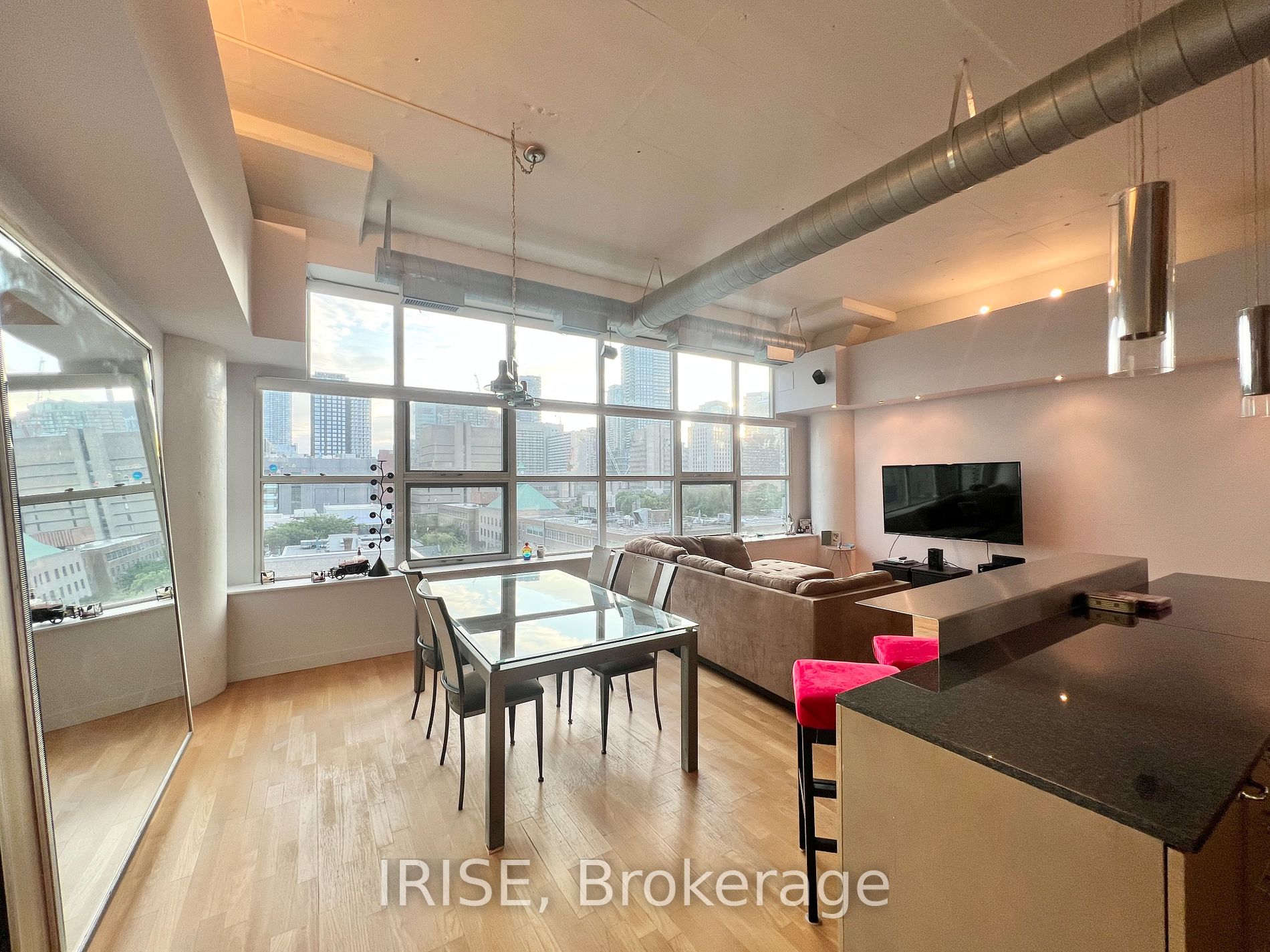 155 Dalhousie Street W #713