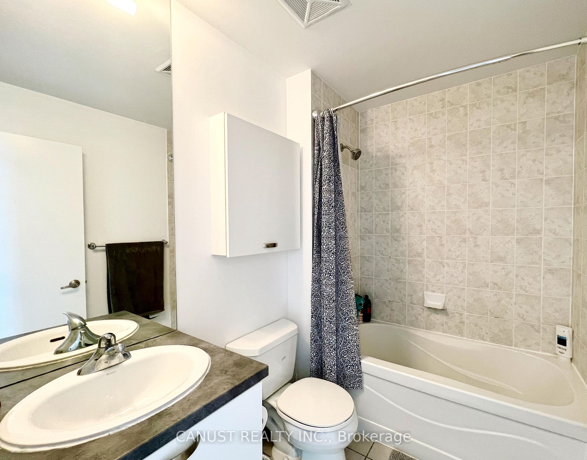 38 Grenville Street #3305