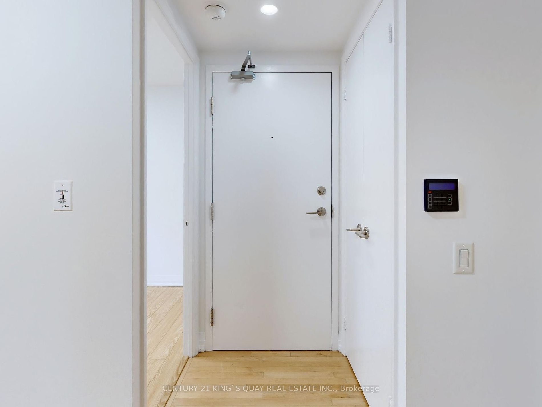 21 Carlton St, #1301