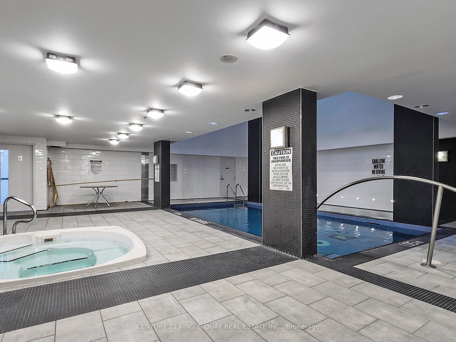 21 Carlton St, #1301