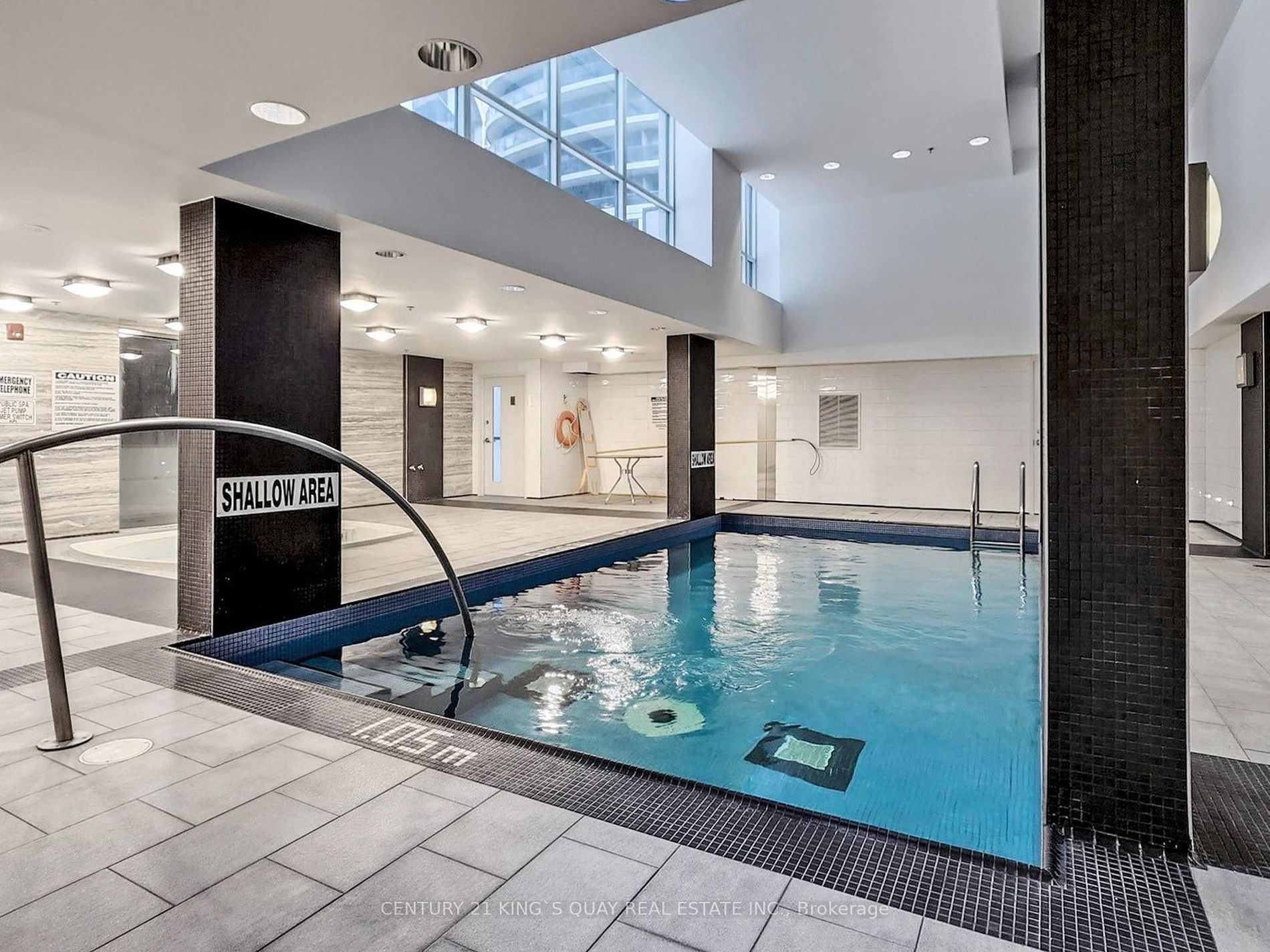 21 Carlton St, #1301