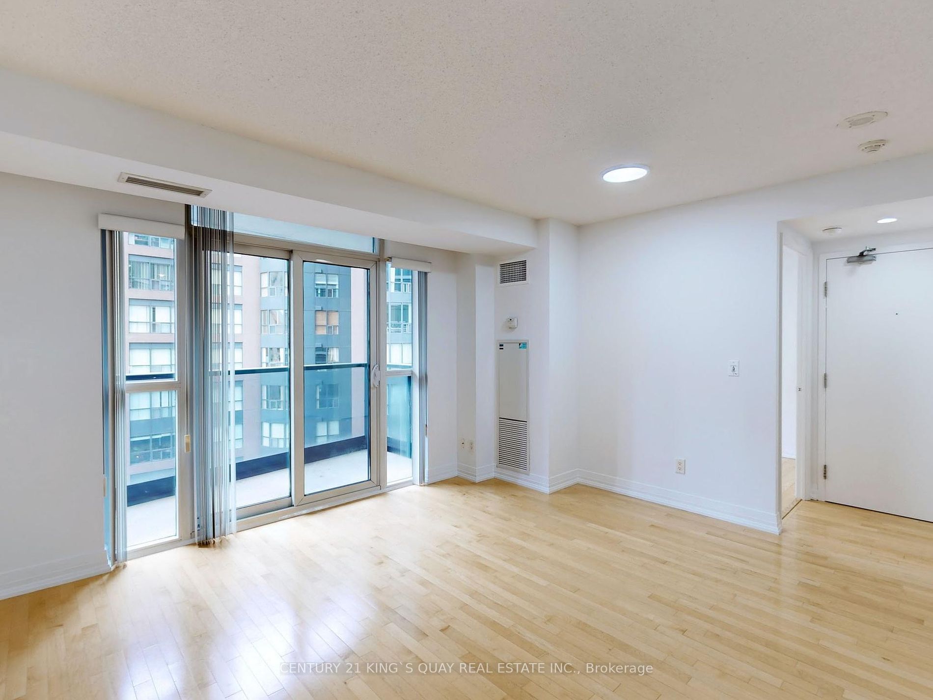 21 Carlton St, #1301